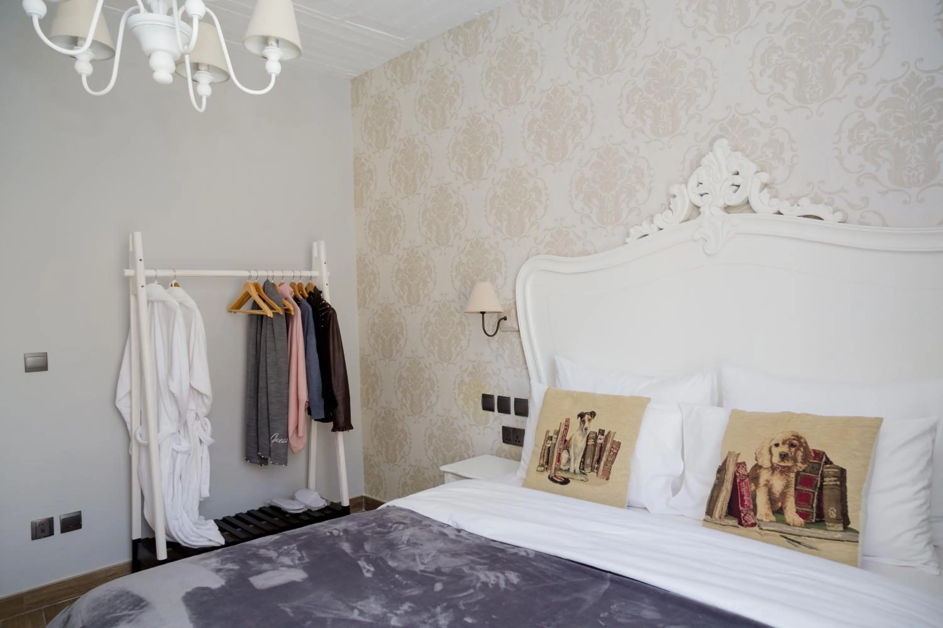 Bedroom, Bed in BB De Rohan