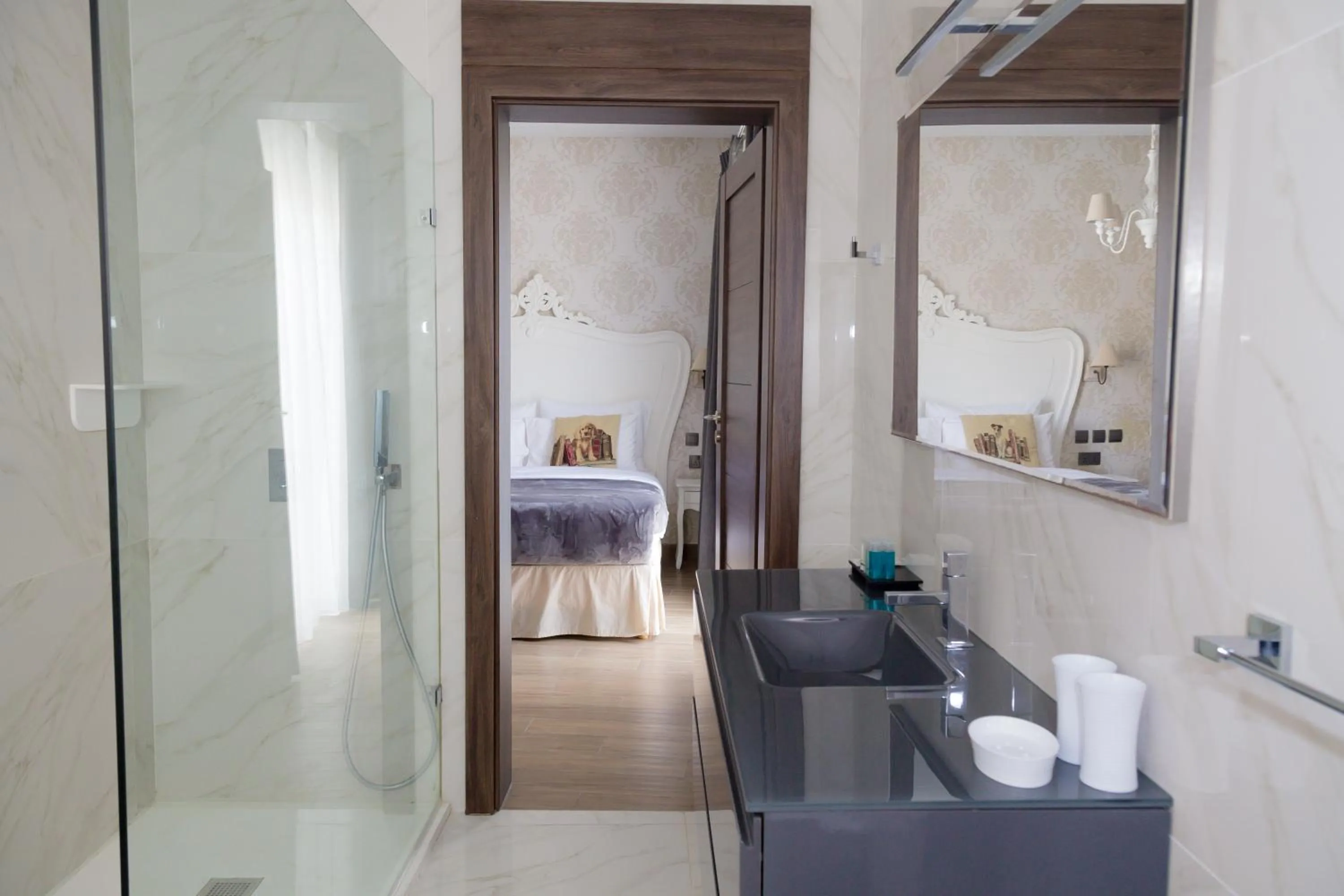 Bathroom, Bed in BB De Rohan