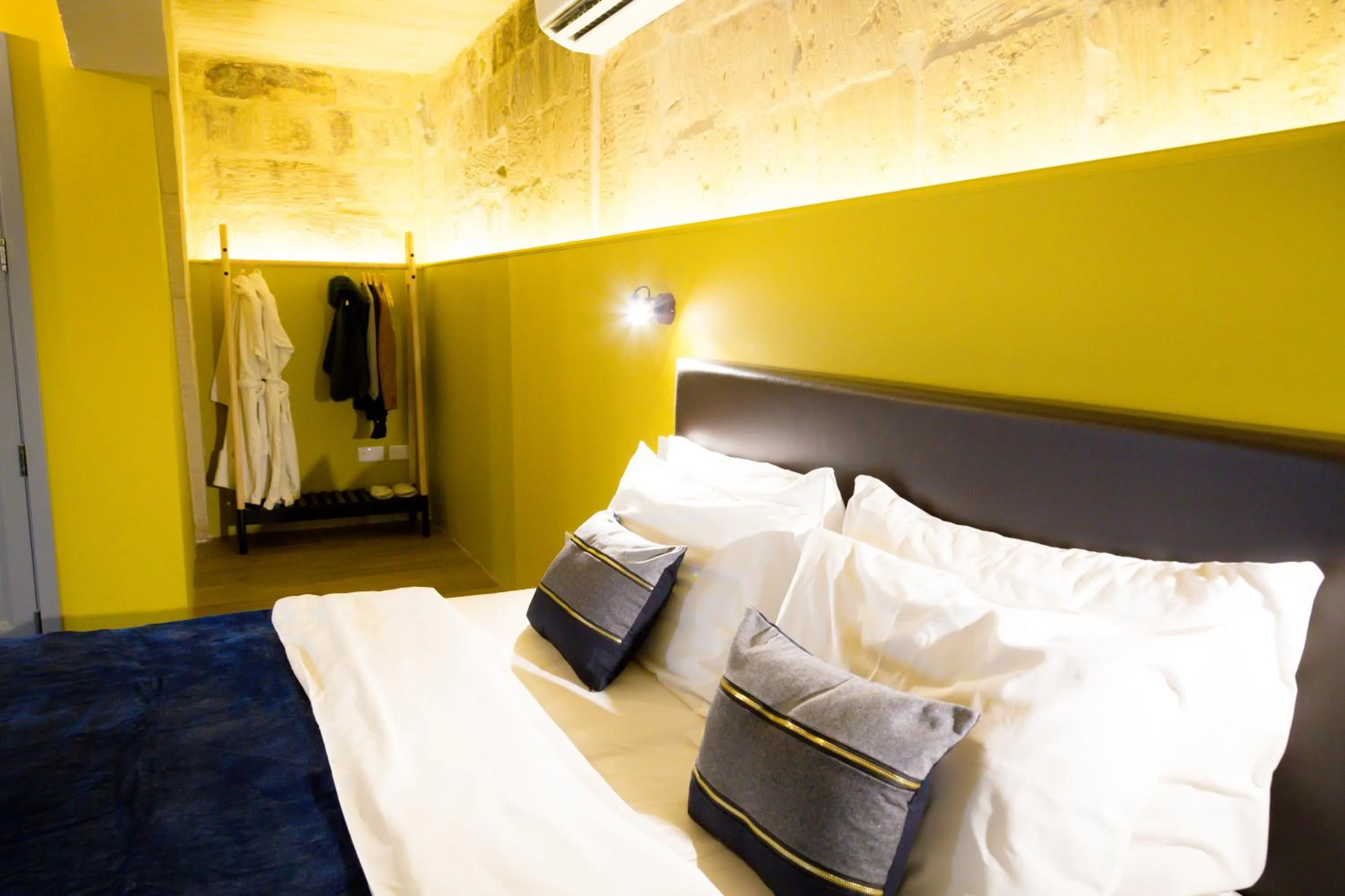 Bedroom, Bed in BB De Rohan