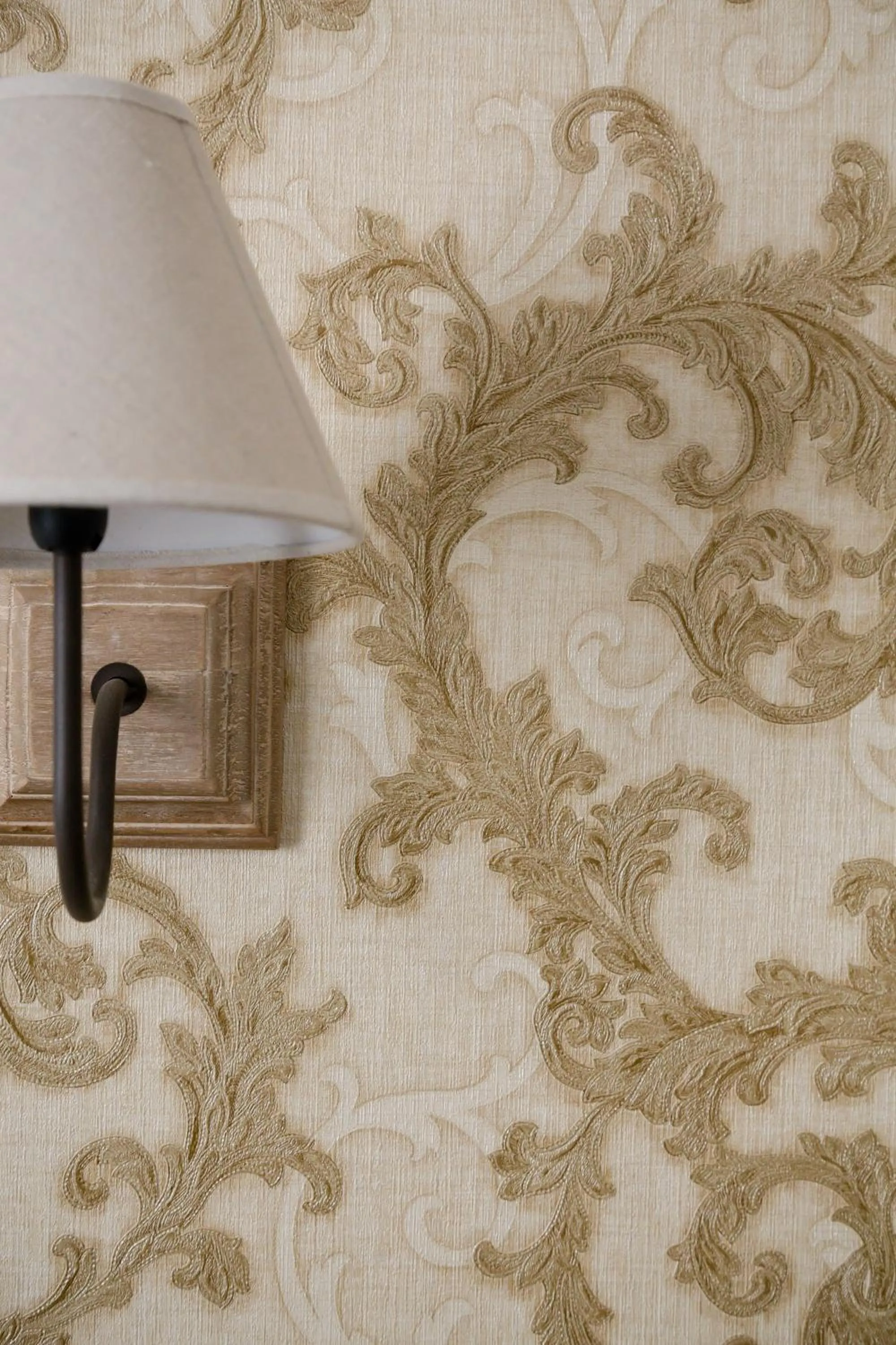 Decorative detail in BB De Rohan