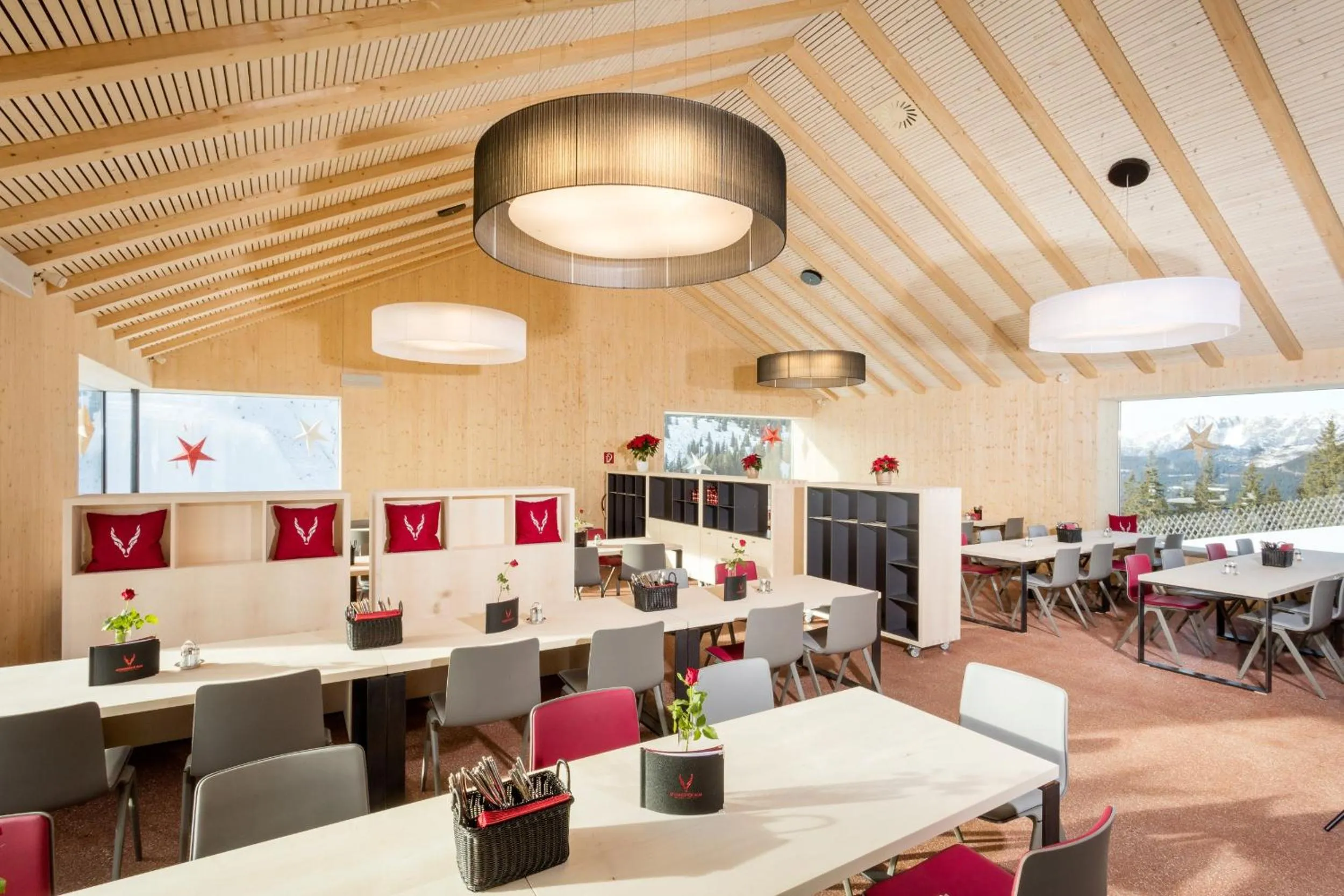 Restaurant/places to eat in Schmiedhof Alm