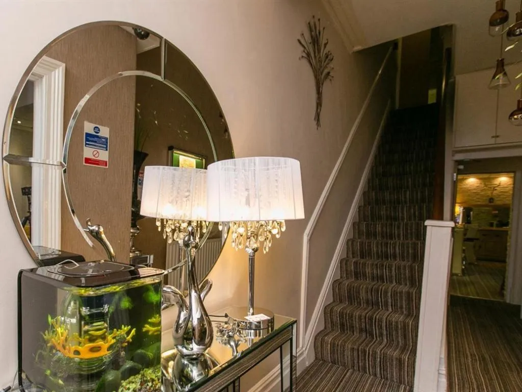 Facade/entrance in The Kenley Hotel