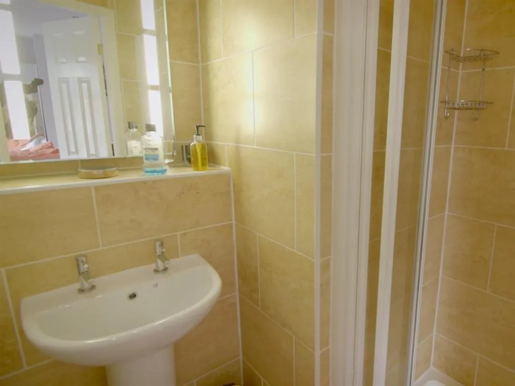 Bathroom in The Kenley Hotel