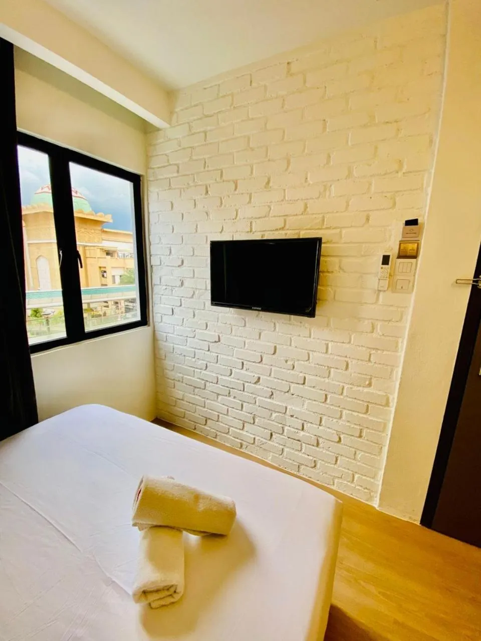 Bedroom, Bed in Mixx Express Hotel Sunway