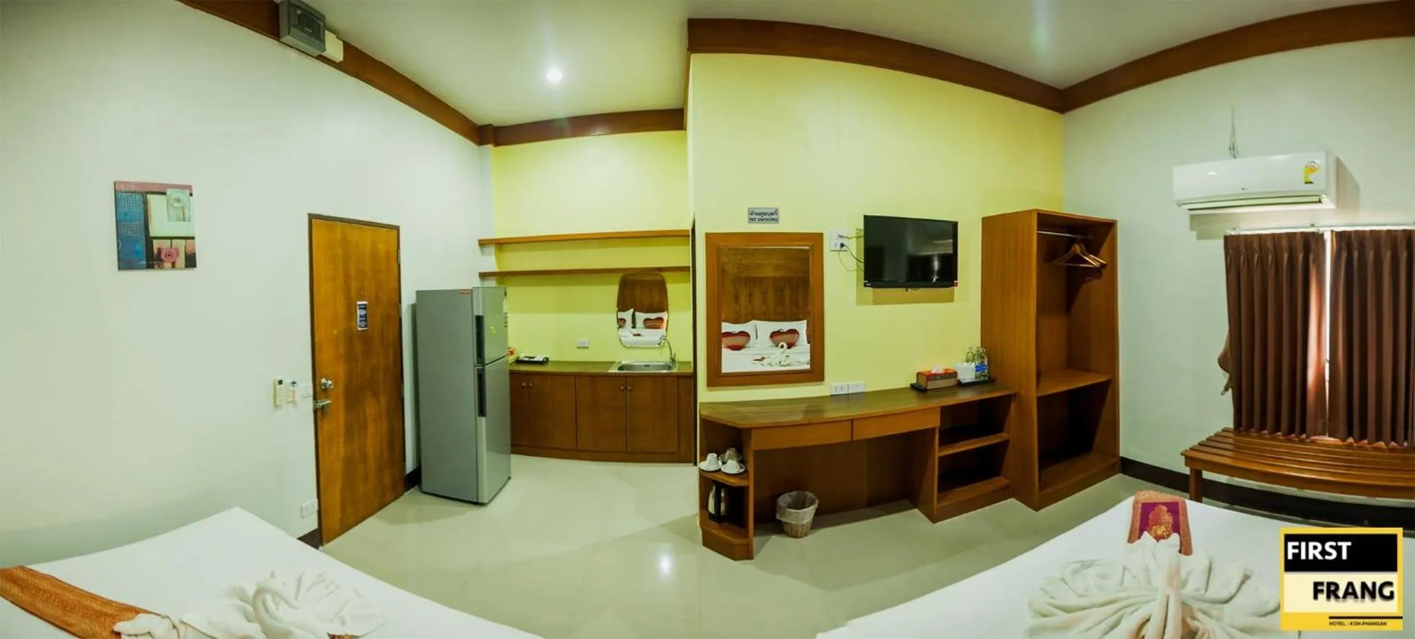 Bed in First and Frang Hotel - Koh Phangan