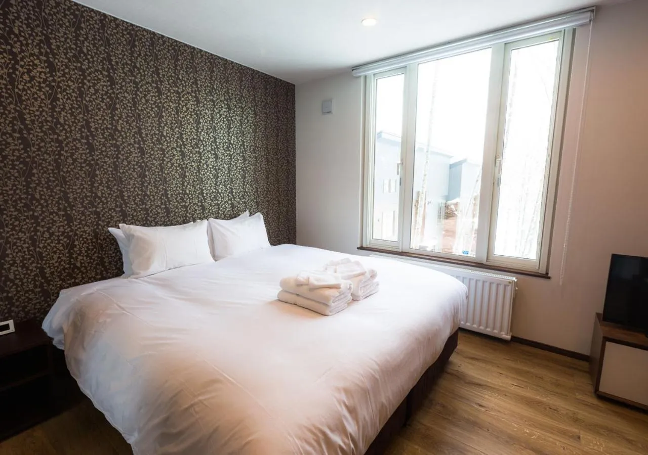 Bedroom, Bed in SnowDog Village