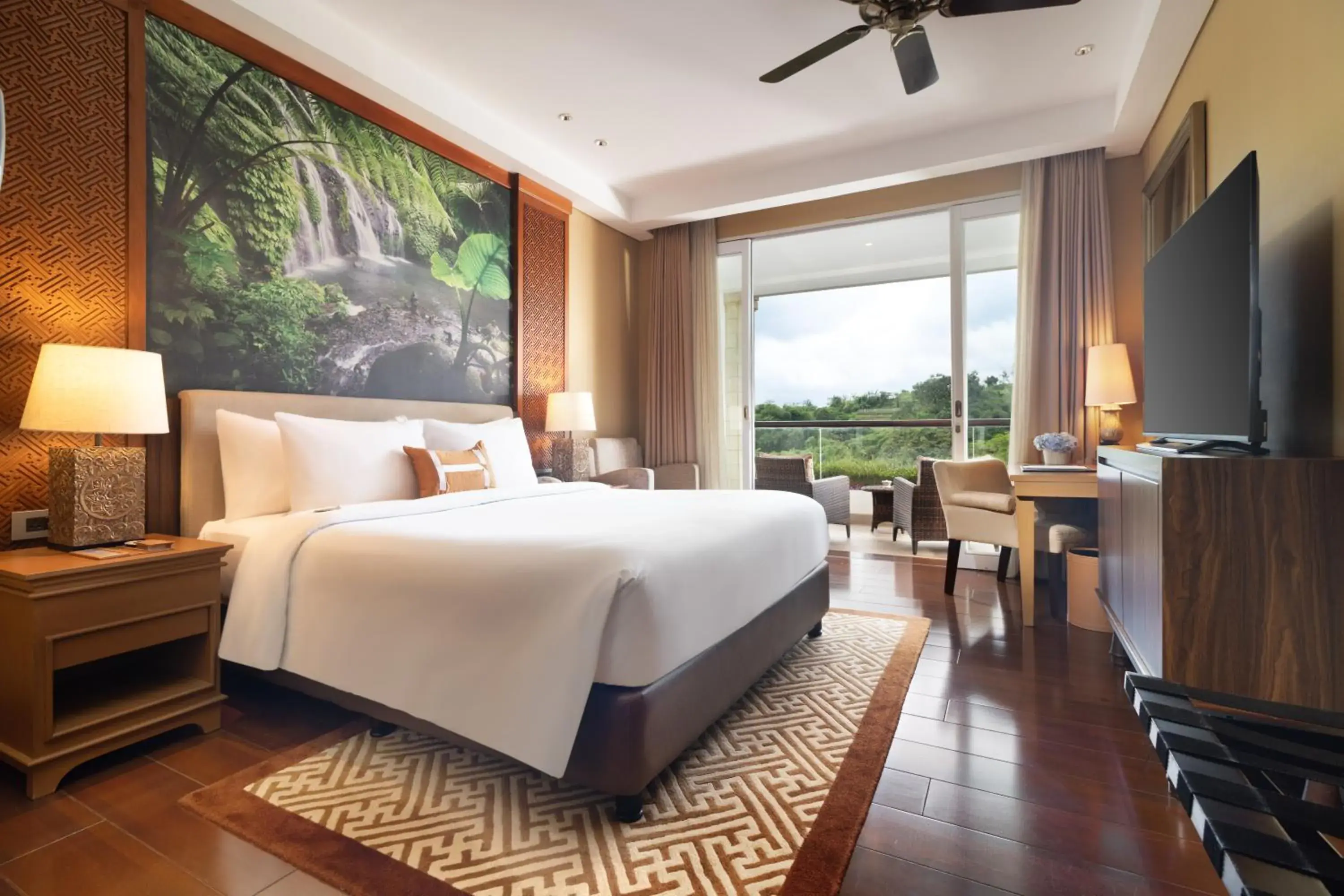 Superior Room, 1 Queen Bed, Valley View includes FREE guided morning trekking with our recreation attendant, FREE daily refresh coffee and tea facility and 24-hour gym access. in Homm Saranam Baturiti Superior Room, 1 Queen Bed, Valley View includes FREE guided morning trekking with our recreation attendant, FREE daily refresh coffee and tea facility and 24-hour gym access. in Homm Saranam Baturiti