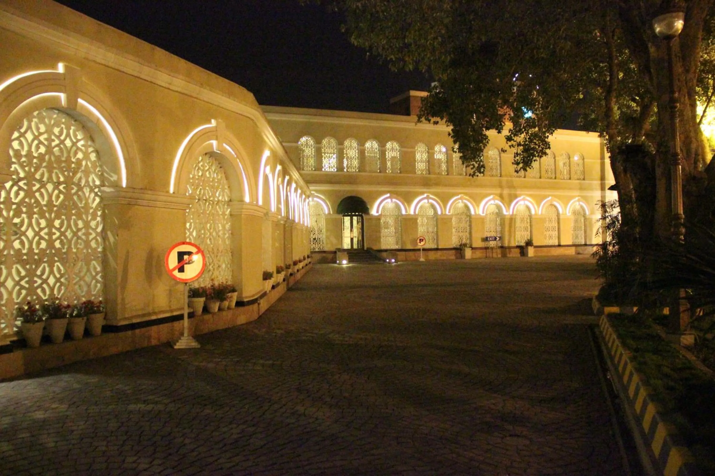 Property building in Faletti's Hotel Lahore