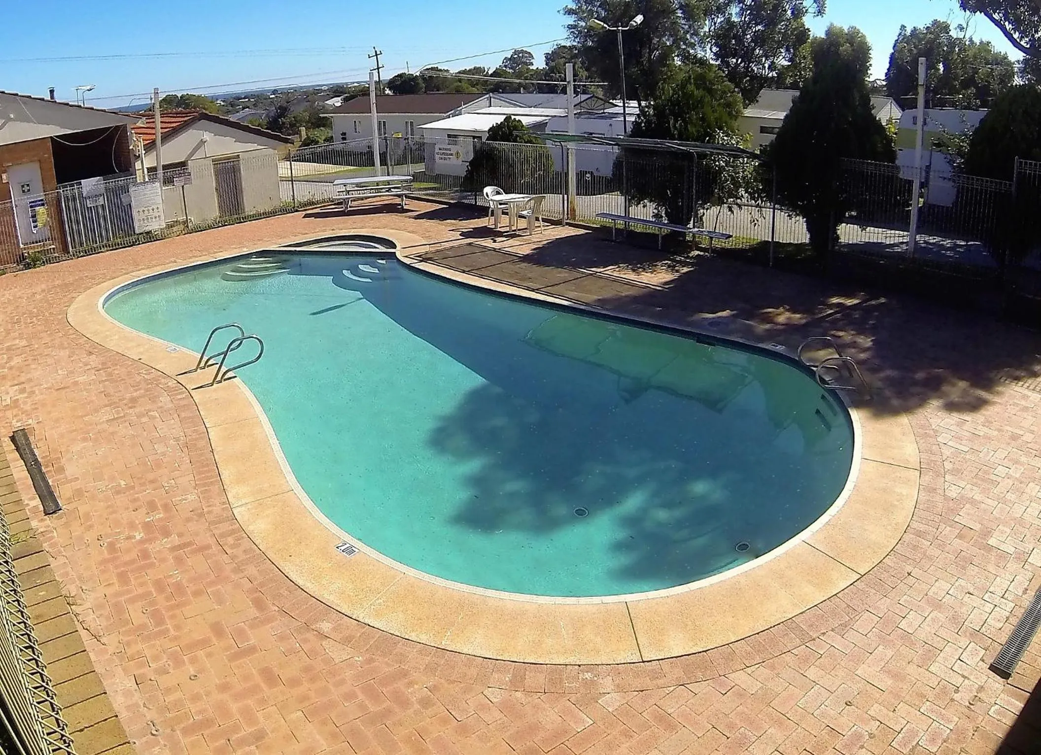 Swimming pool in Twin Waters Caravan Park