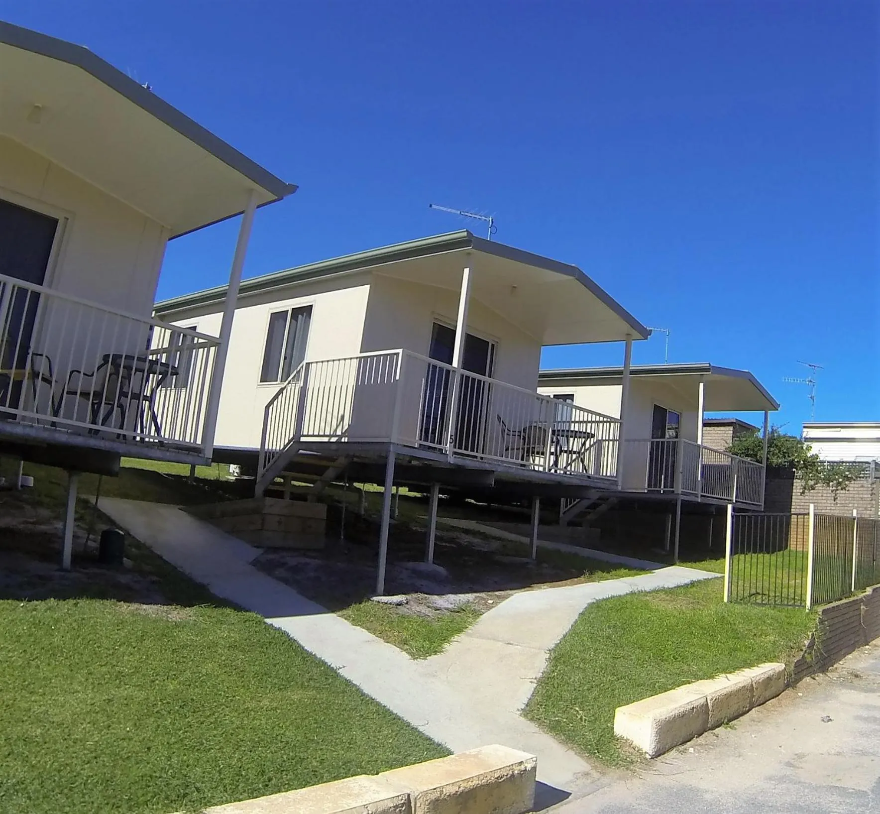 Property building in Twin Waters Caravan Park