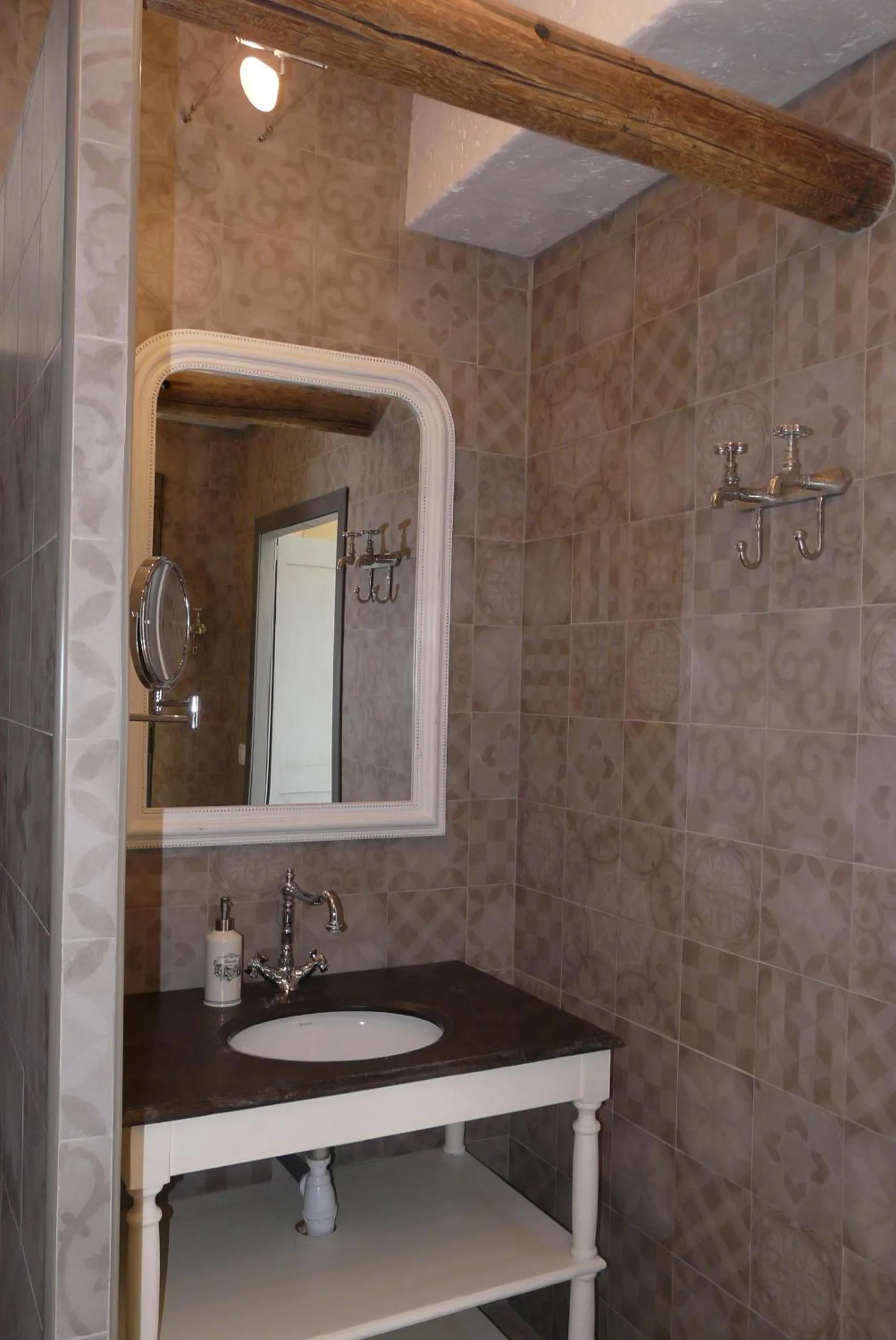 Bathroom in Au Pied des Baous