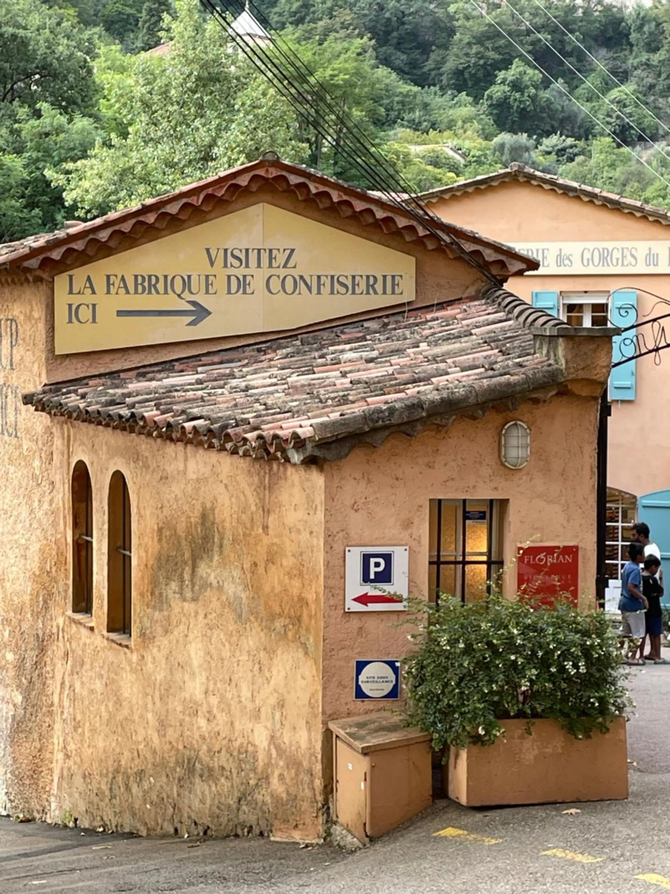 Nearby landmark in Au Pied des Baous
