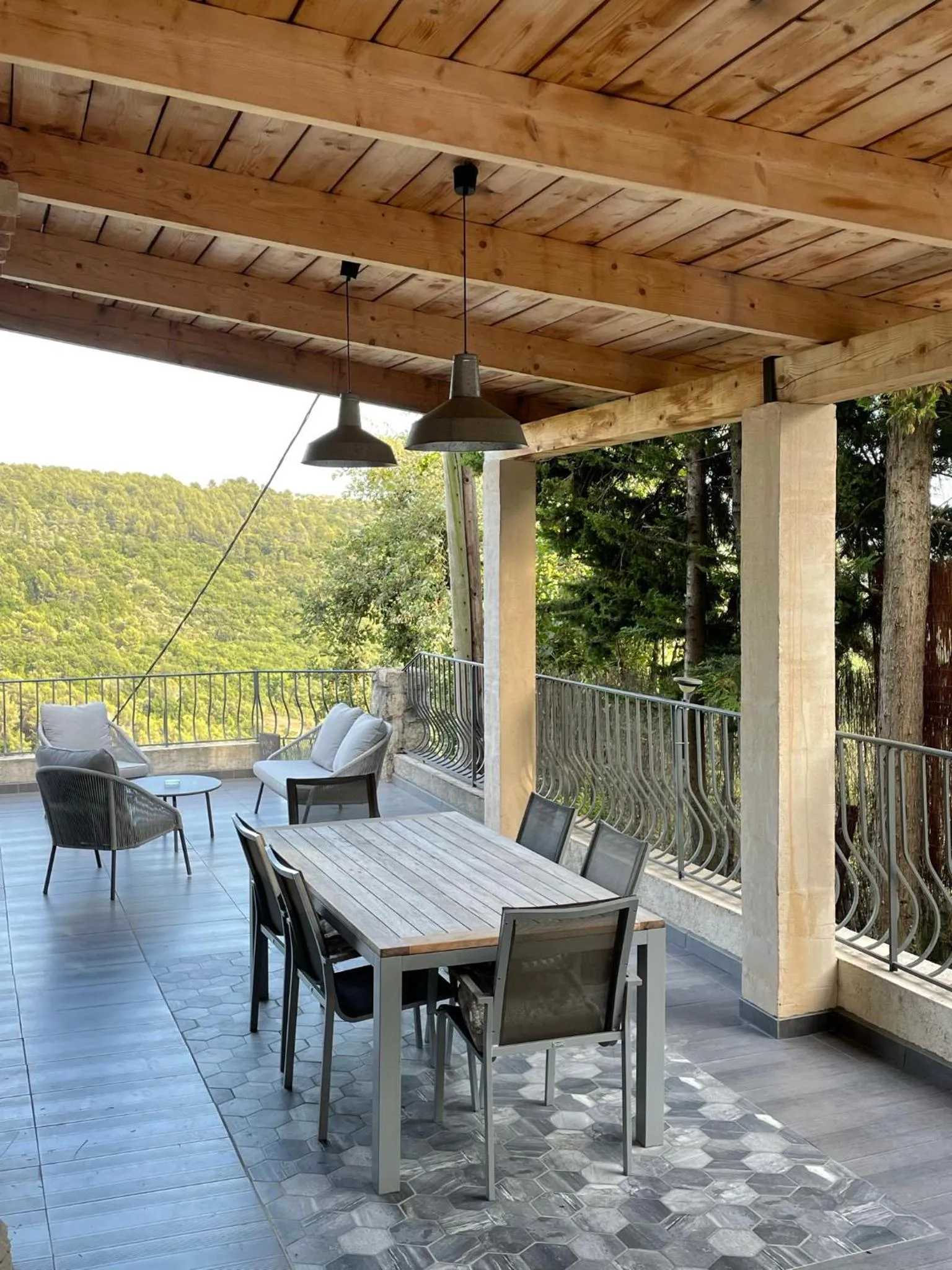 Property building in Au Pied des Baous