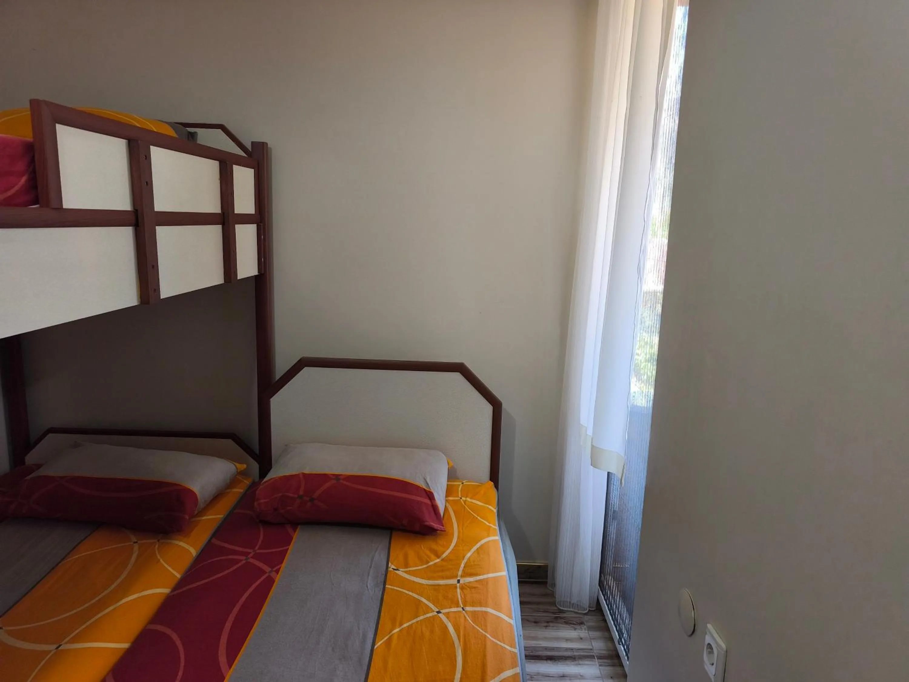 Balcony/Terrace, Bed in Sağlık Apart Pansiyon