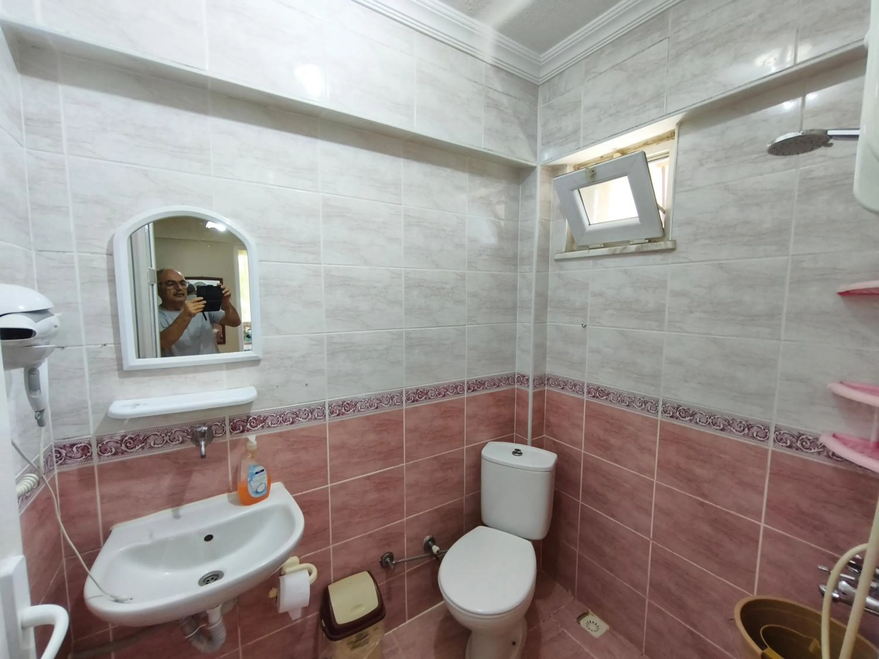 Toilet in Sağlık Apart Pansiyon