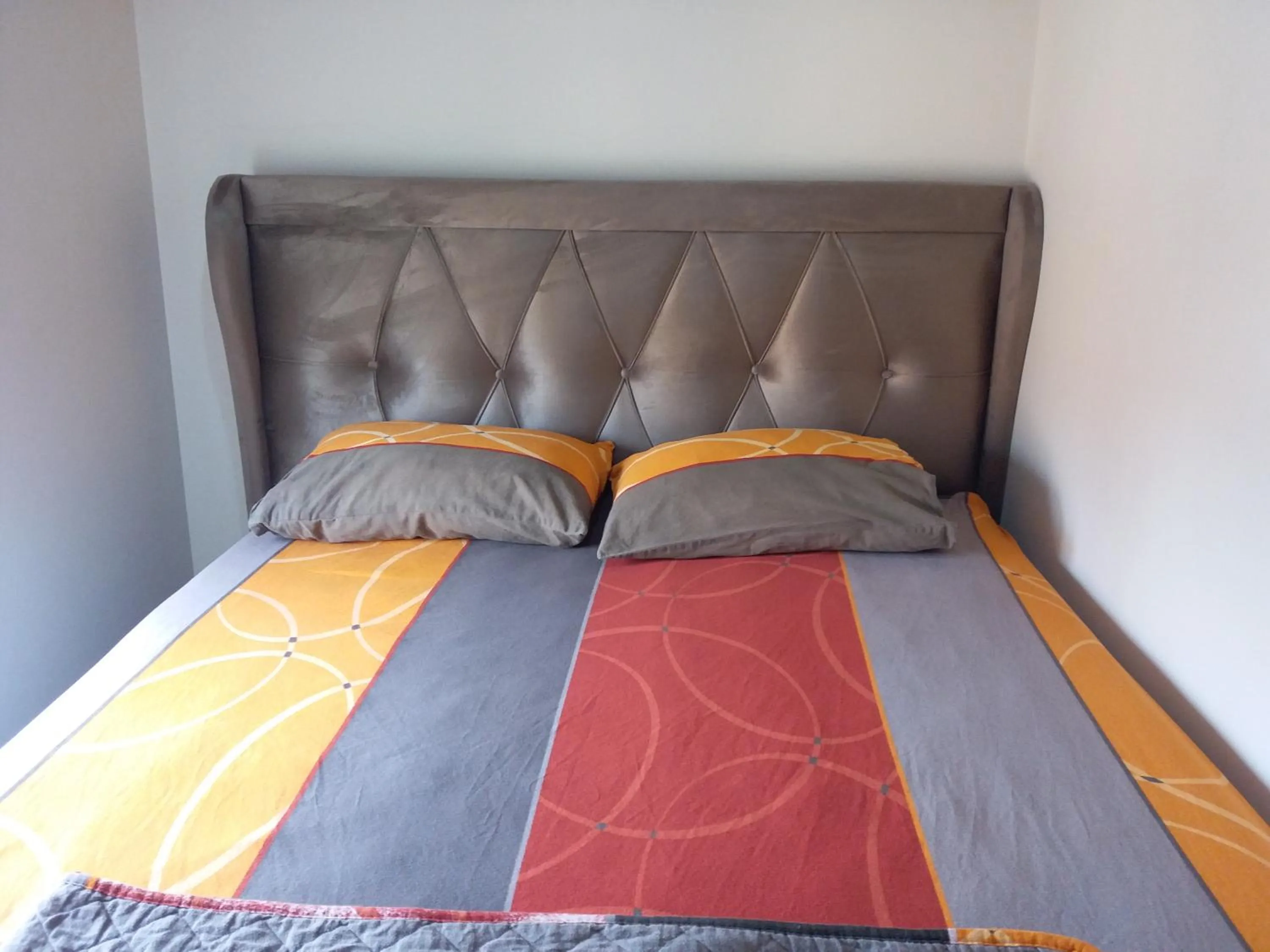 Bedroom, Bed in Sağlık Apart Pansiyon