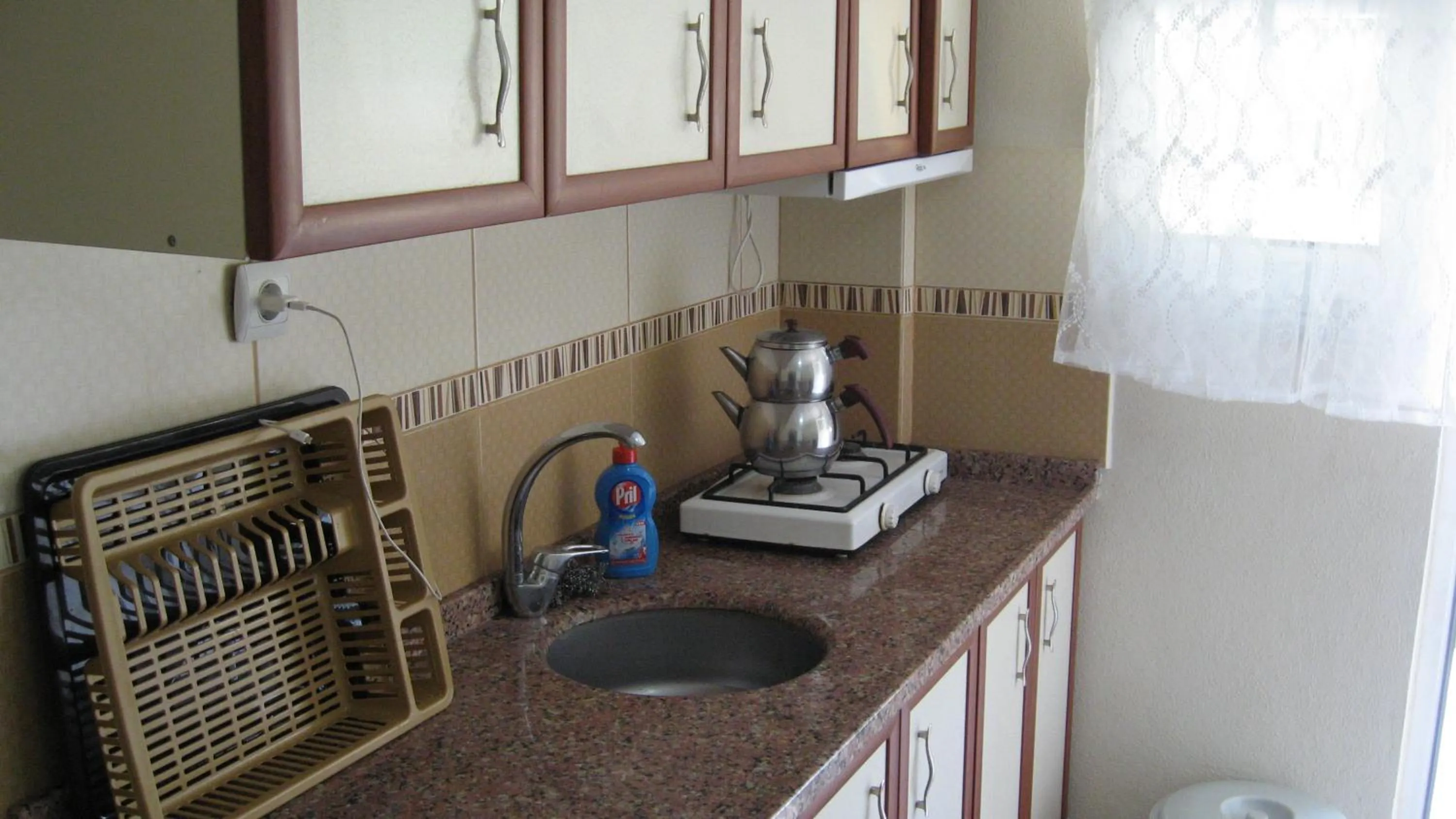 Kitchen or kitchenette in Sağlık Apart Pansiyon