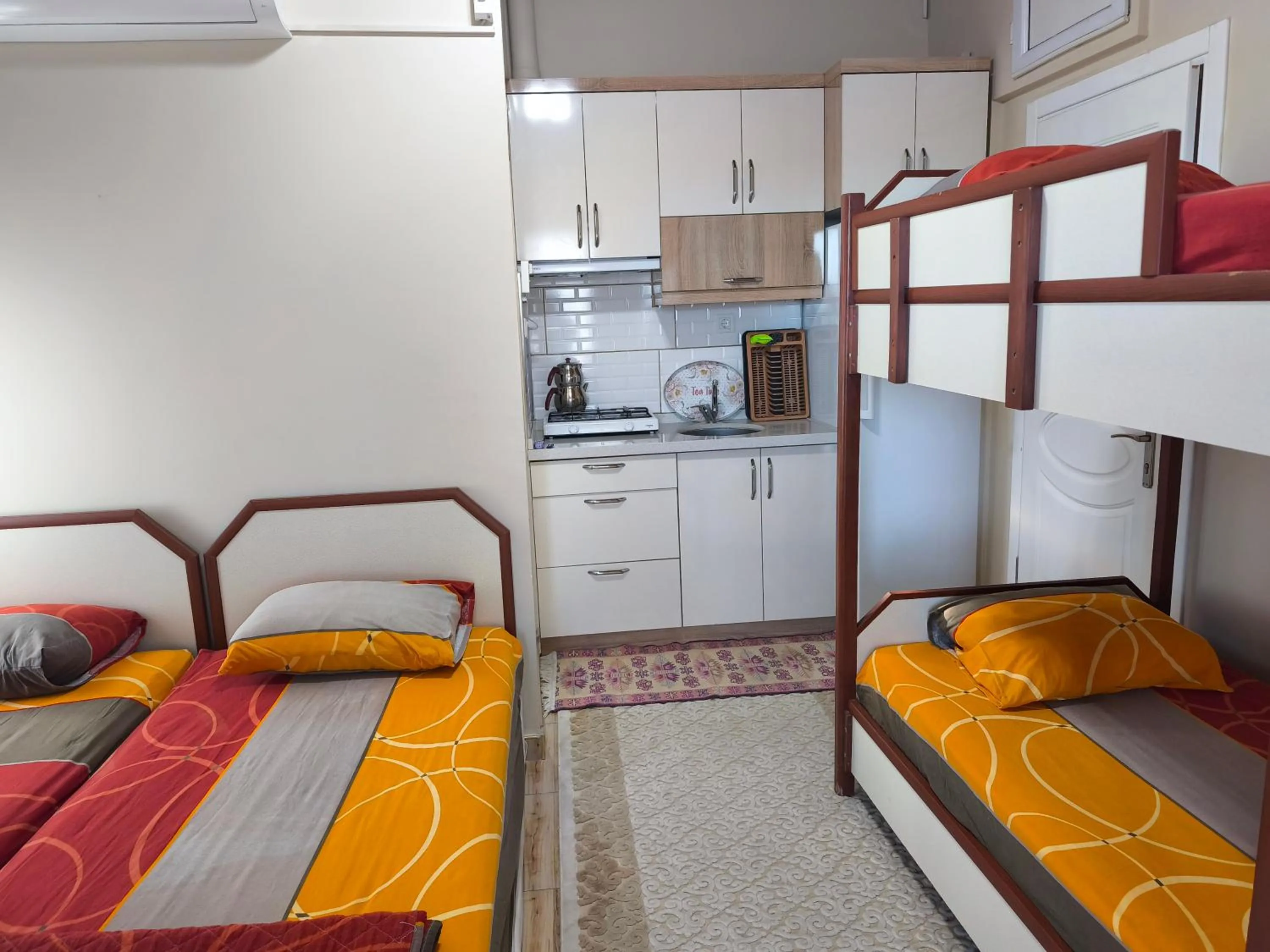 Bedroom, Bed in Sağlık Apart Pansiyon