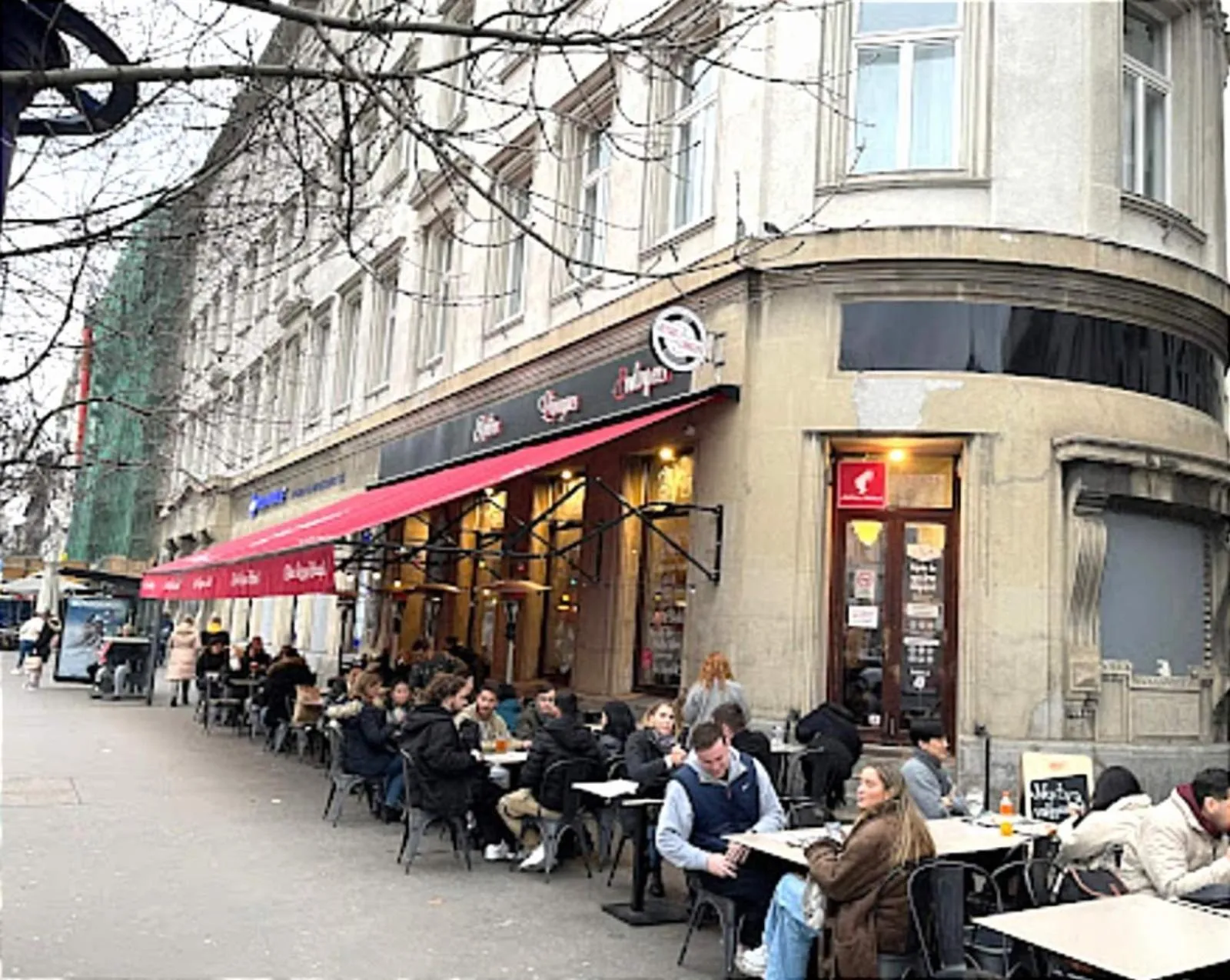 Restaurant/places to eat in Central Budapest Vadász Street