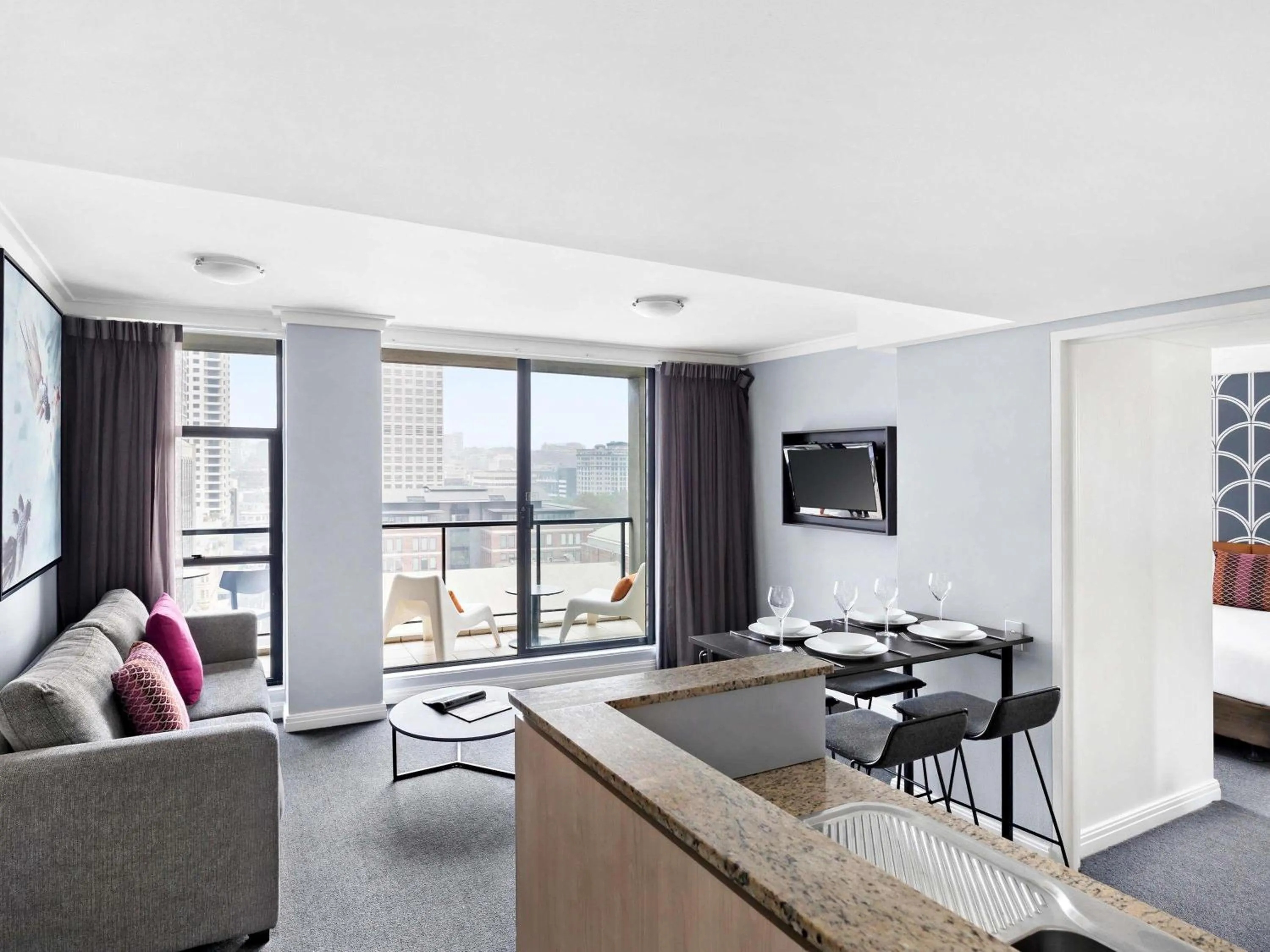 Property building in Mantra Sydney Central