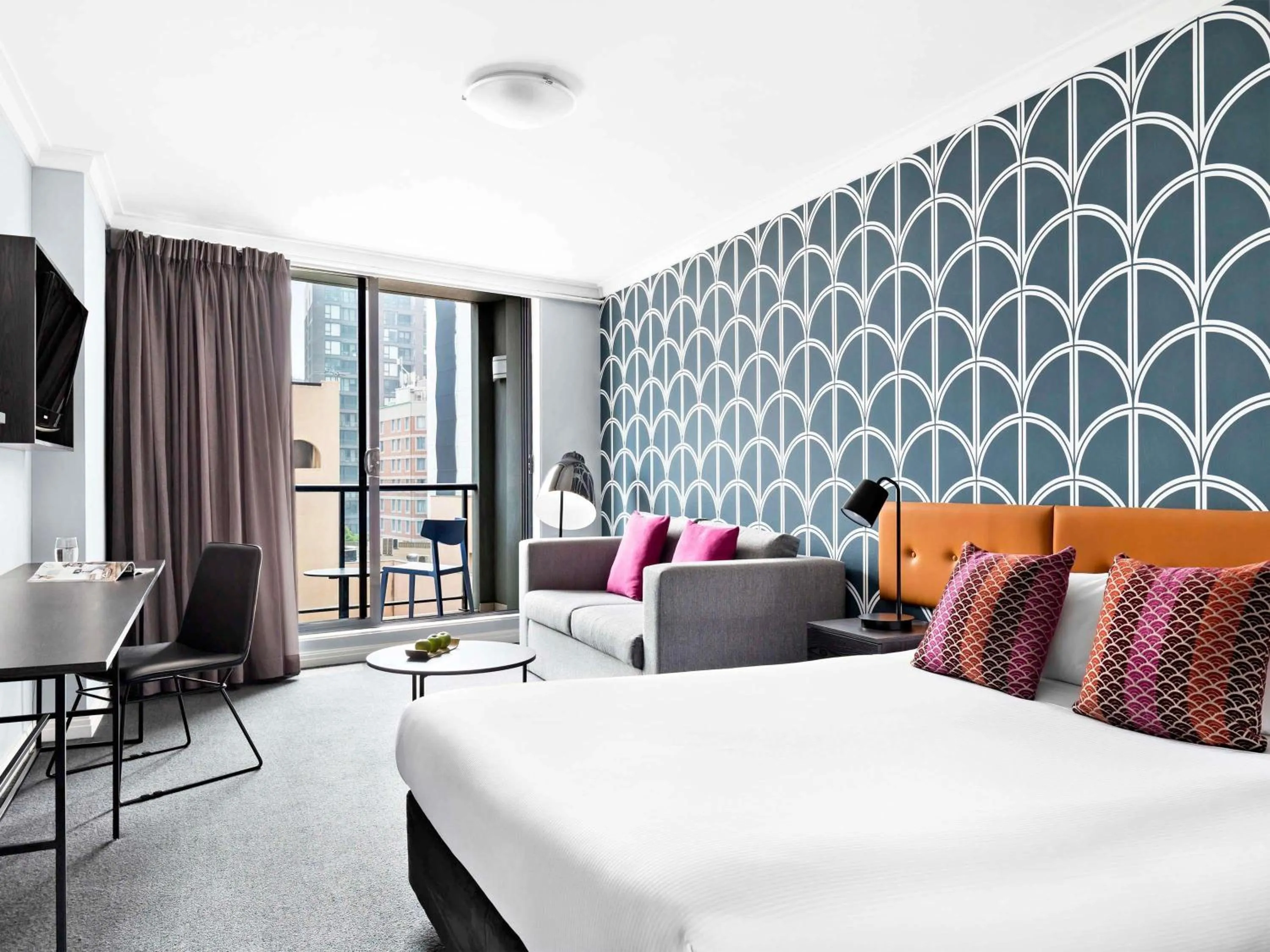Bedroom, Bed in Mantra Sydney Central