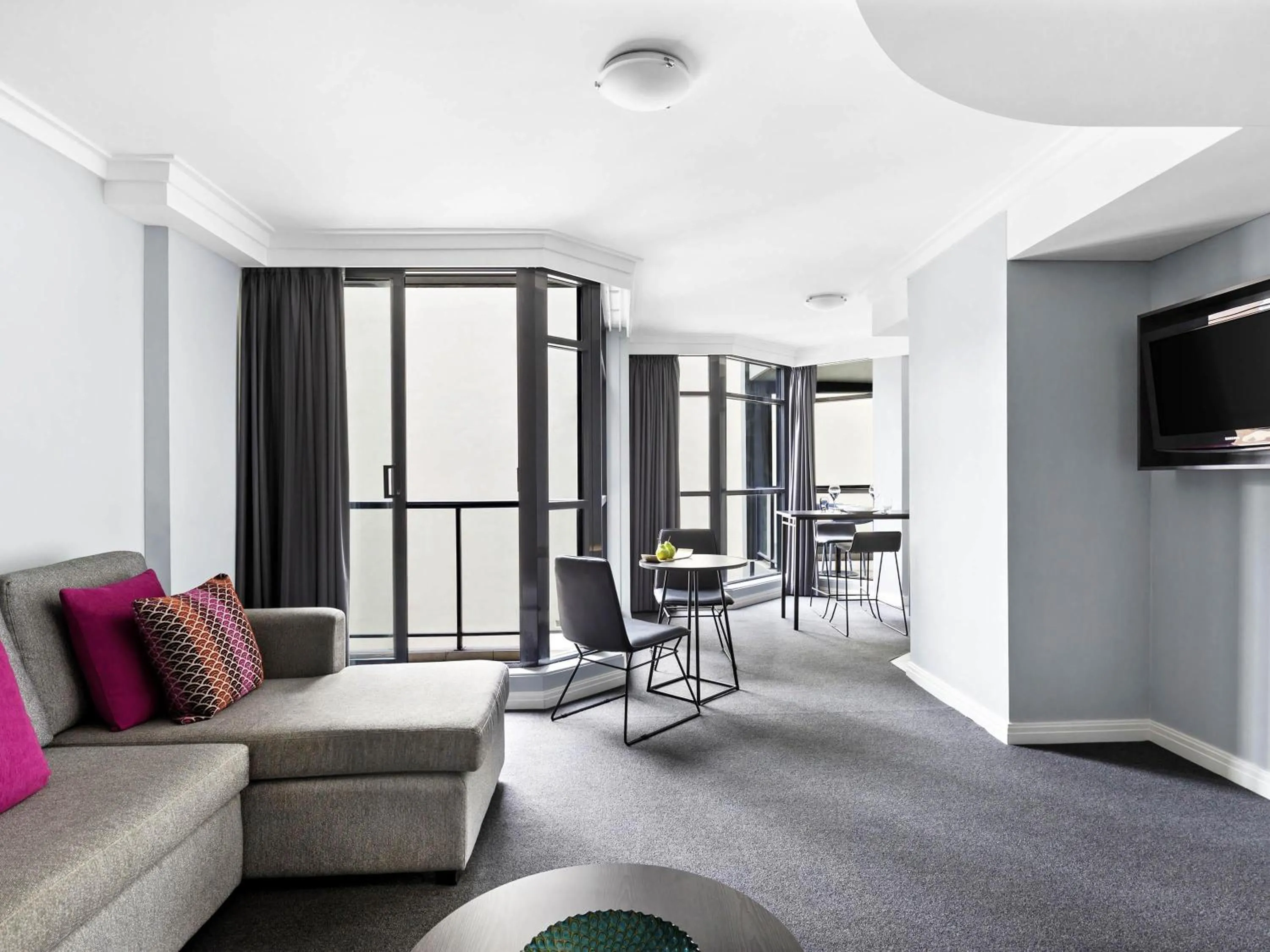 Bedroom in Mantra Sydney Central