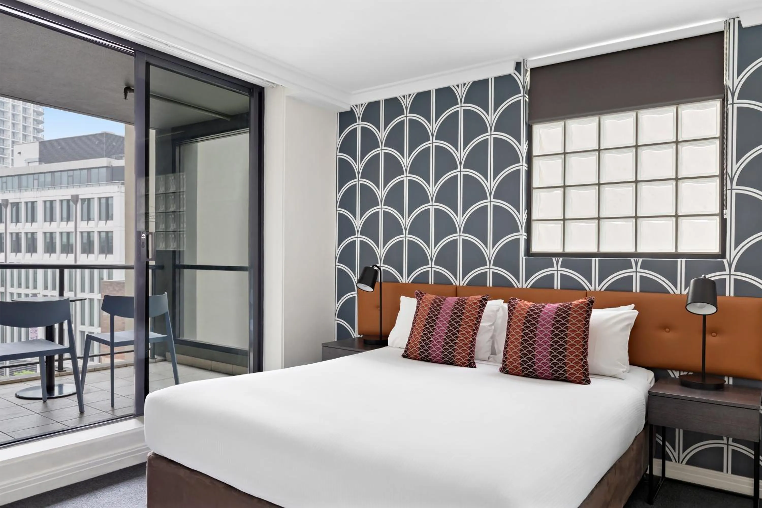 Bedroom, Bed in Mantra Sydney Central