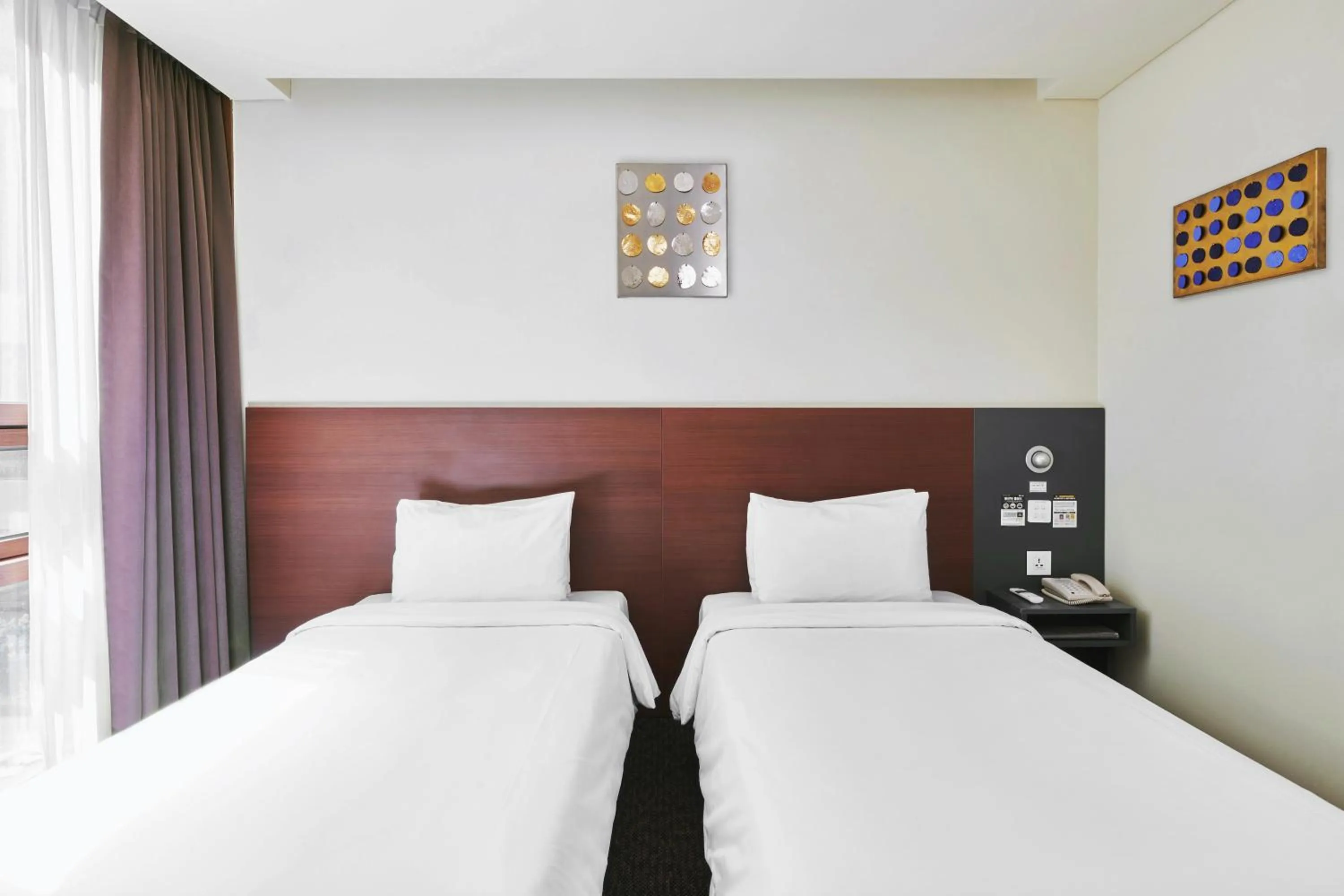 Photo of the whole room, Bed in Hotel Skypark Kingstown Dongdaemun