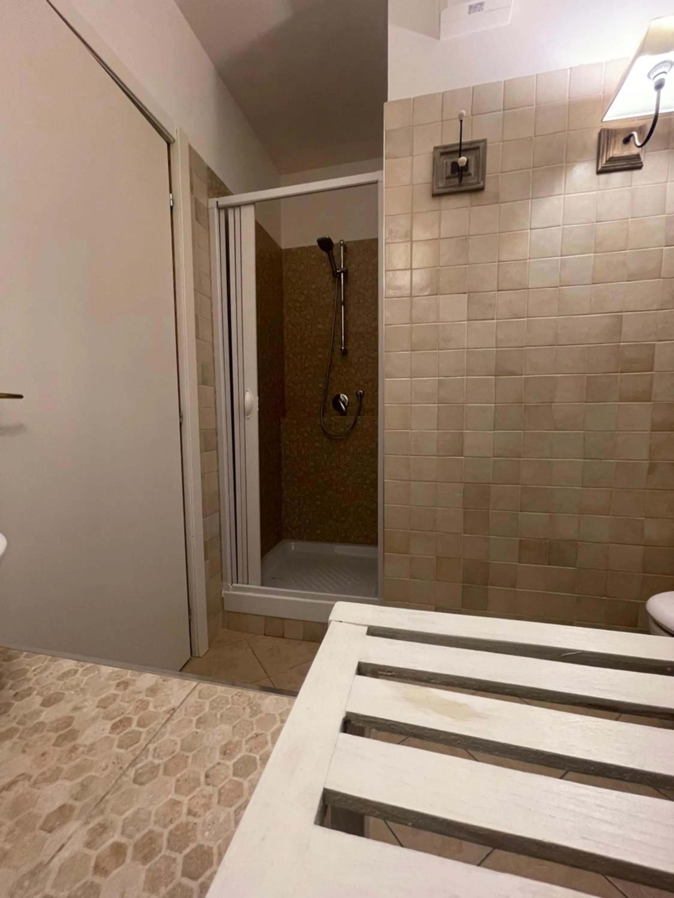 Shower in Antica Mateola