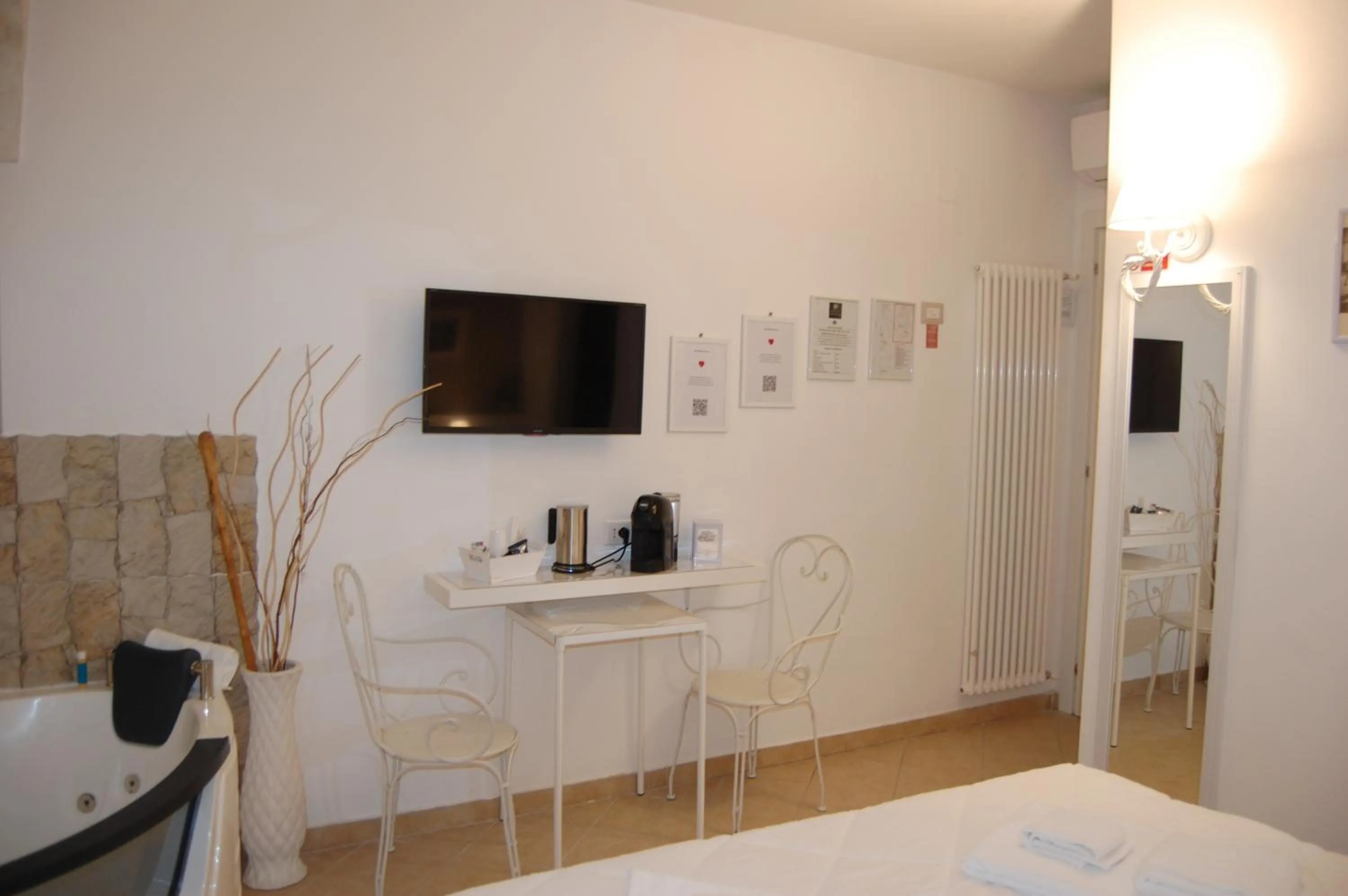 Bedroom, Bed in Antica Mateola