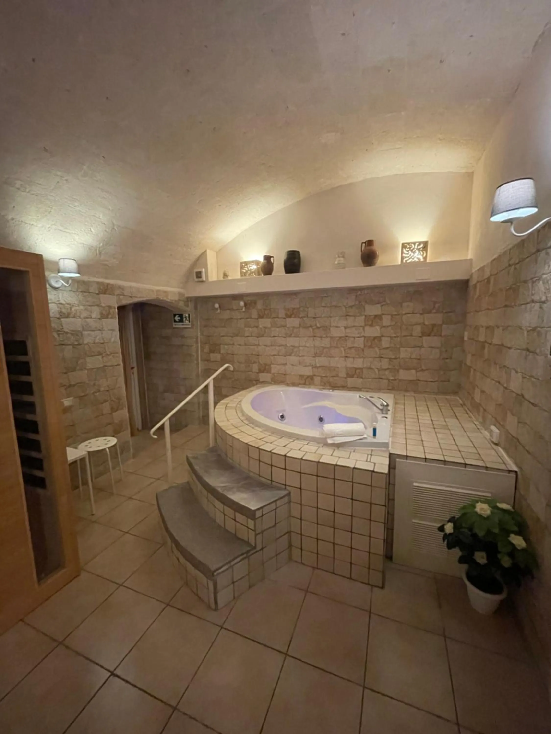 Hot Tub in Antica Mateola