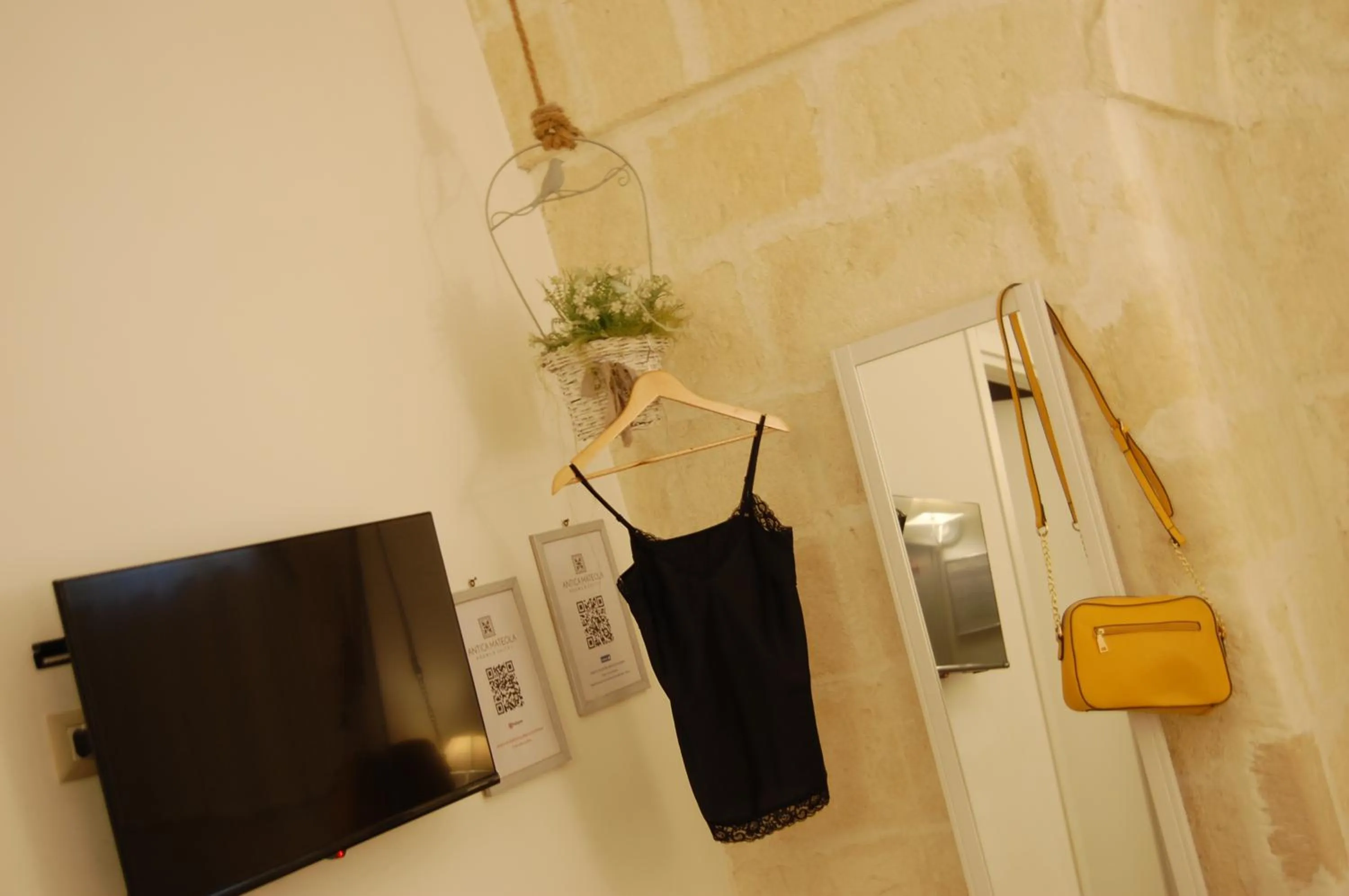 TV and multimedia in Antica Mateola