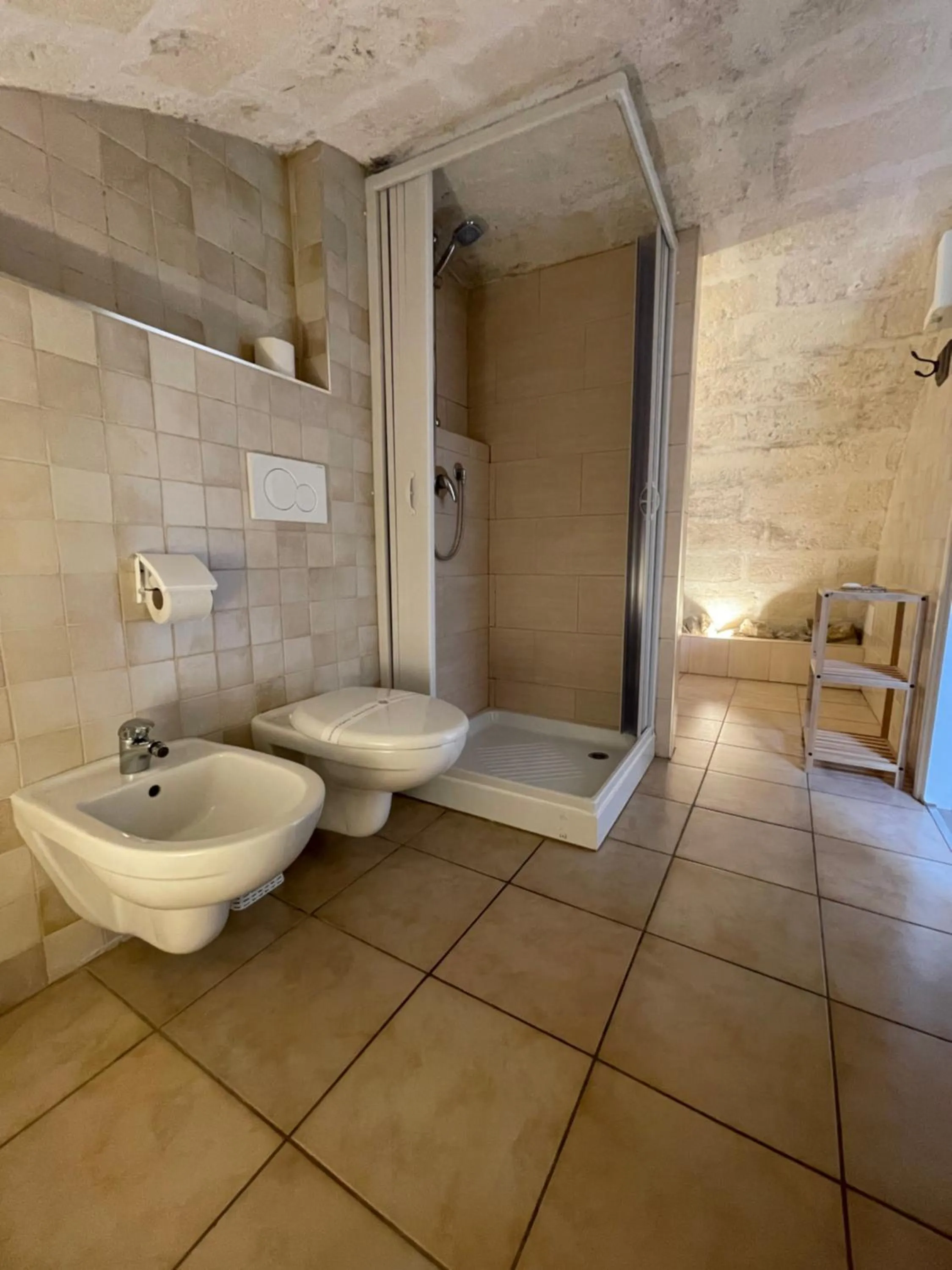 Shower in Antica Mateola