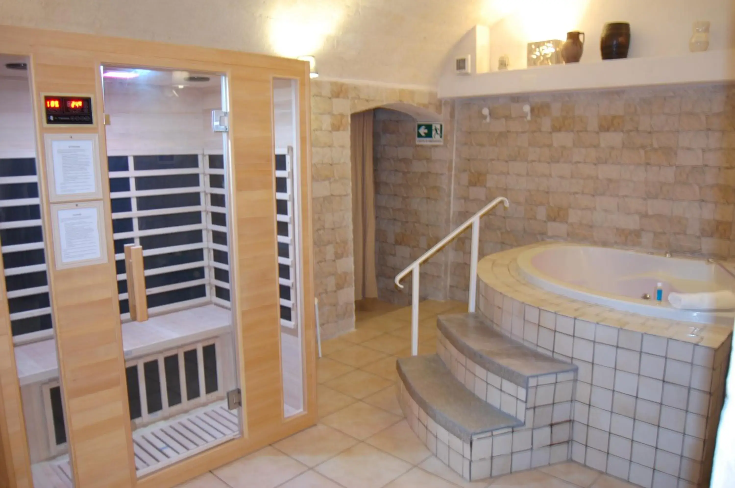 Basement Double Room with Spa Bath and Sauna in Antica Mateola Basement Double Room with Spa Bath and Sauna in Antica Mateola