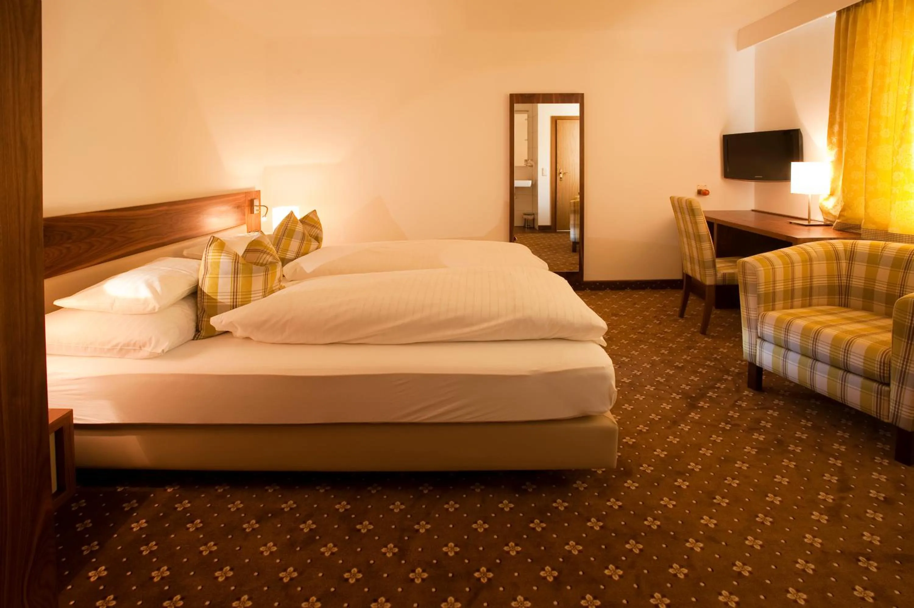 Photo of the whole room, Bed in Zum Dorfschmied