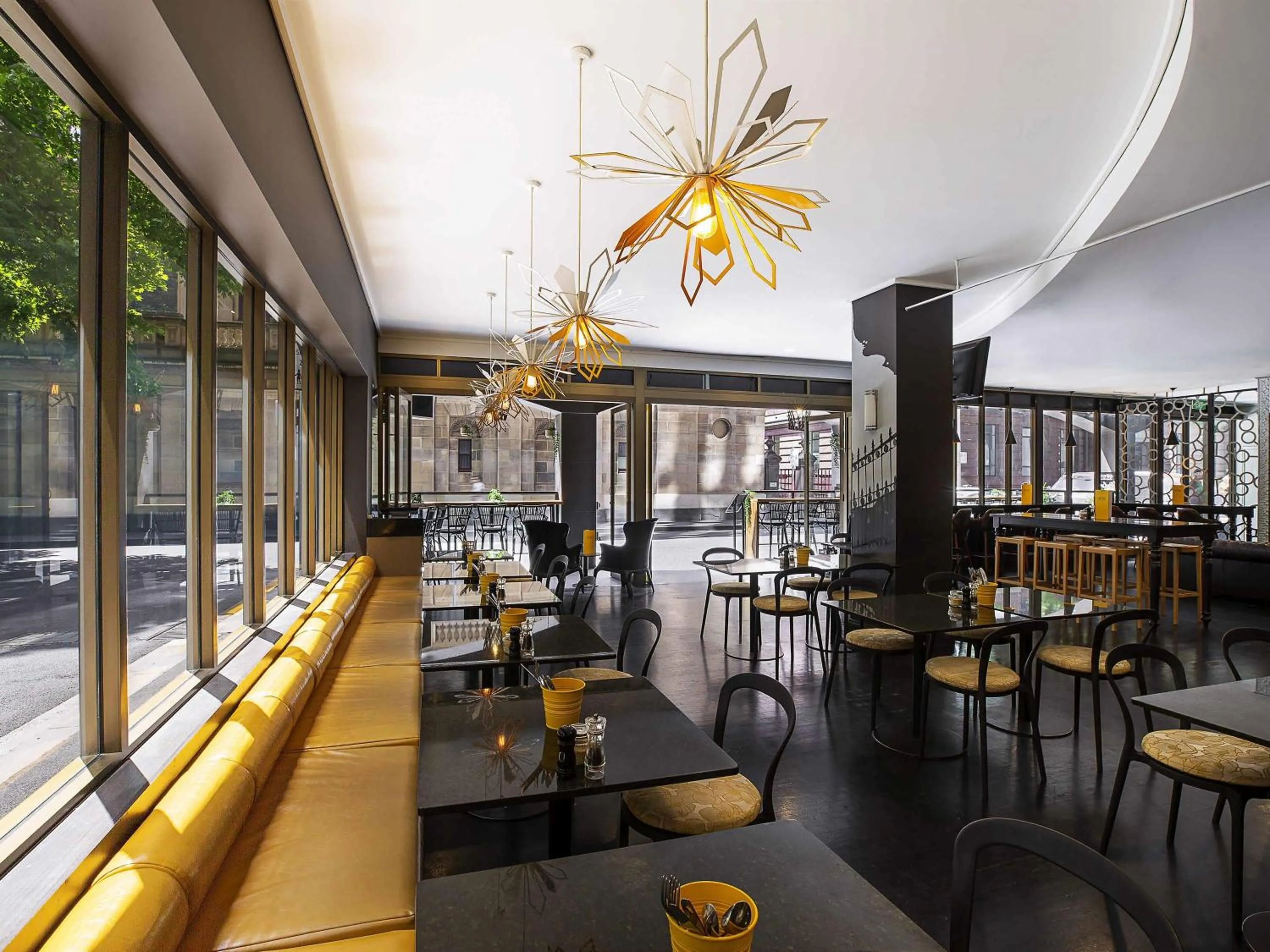 Property building in Mantra on Little Bourke Melbourne