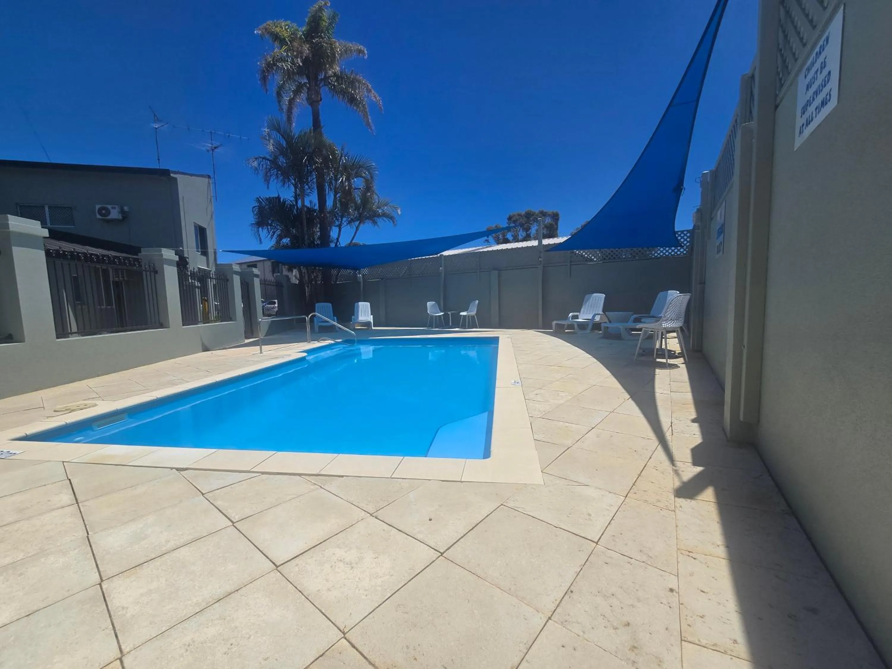 Pool view in Mandurah Foreshore Motel