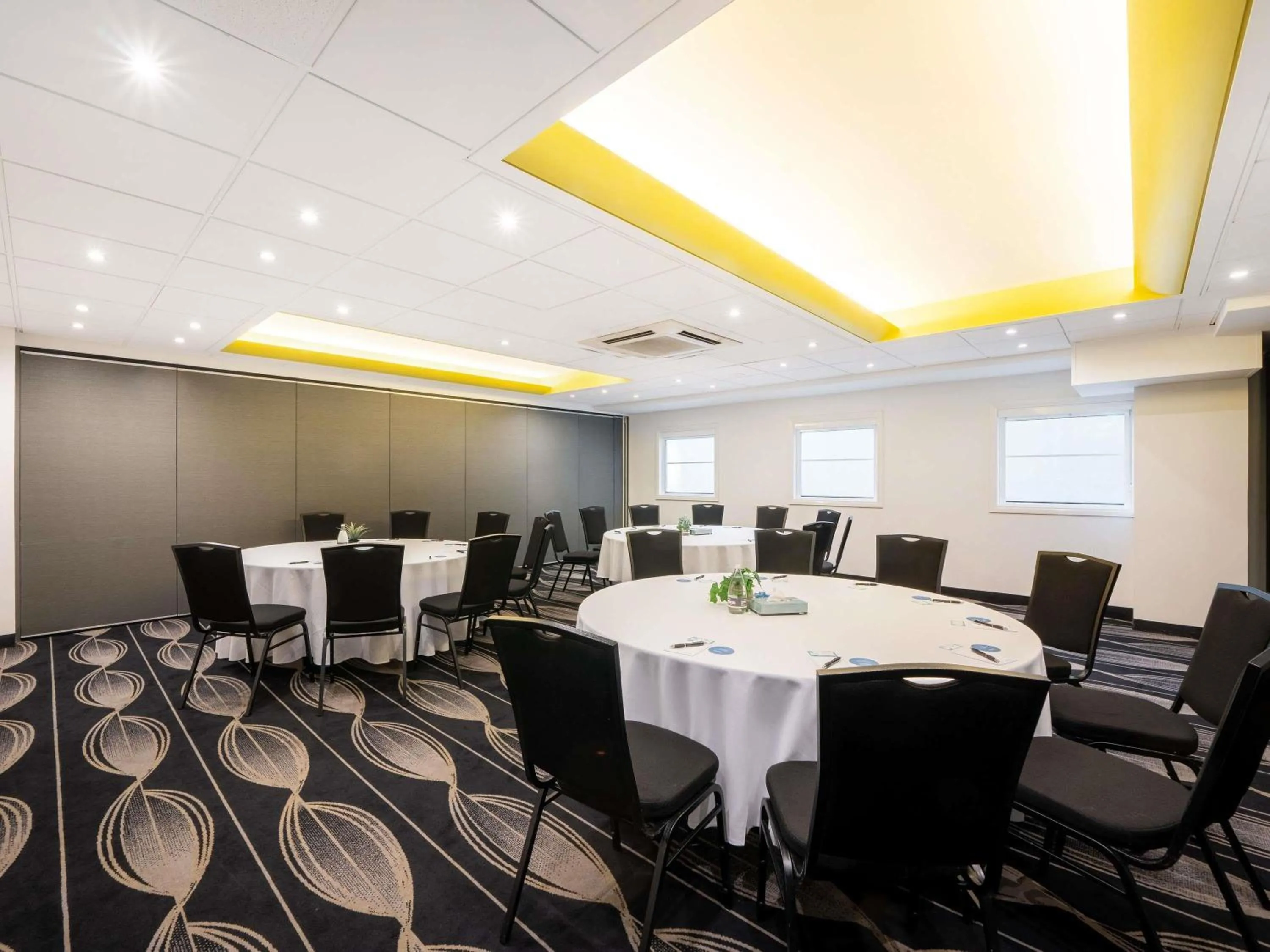 Meeting/conference room in Mantra on Northbourne