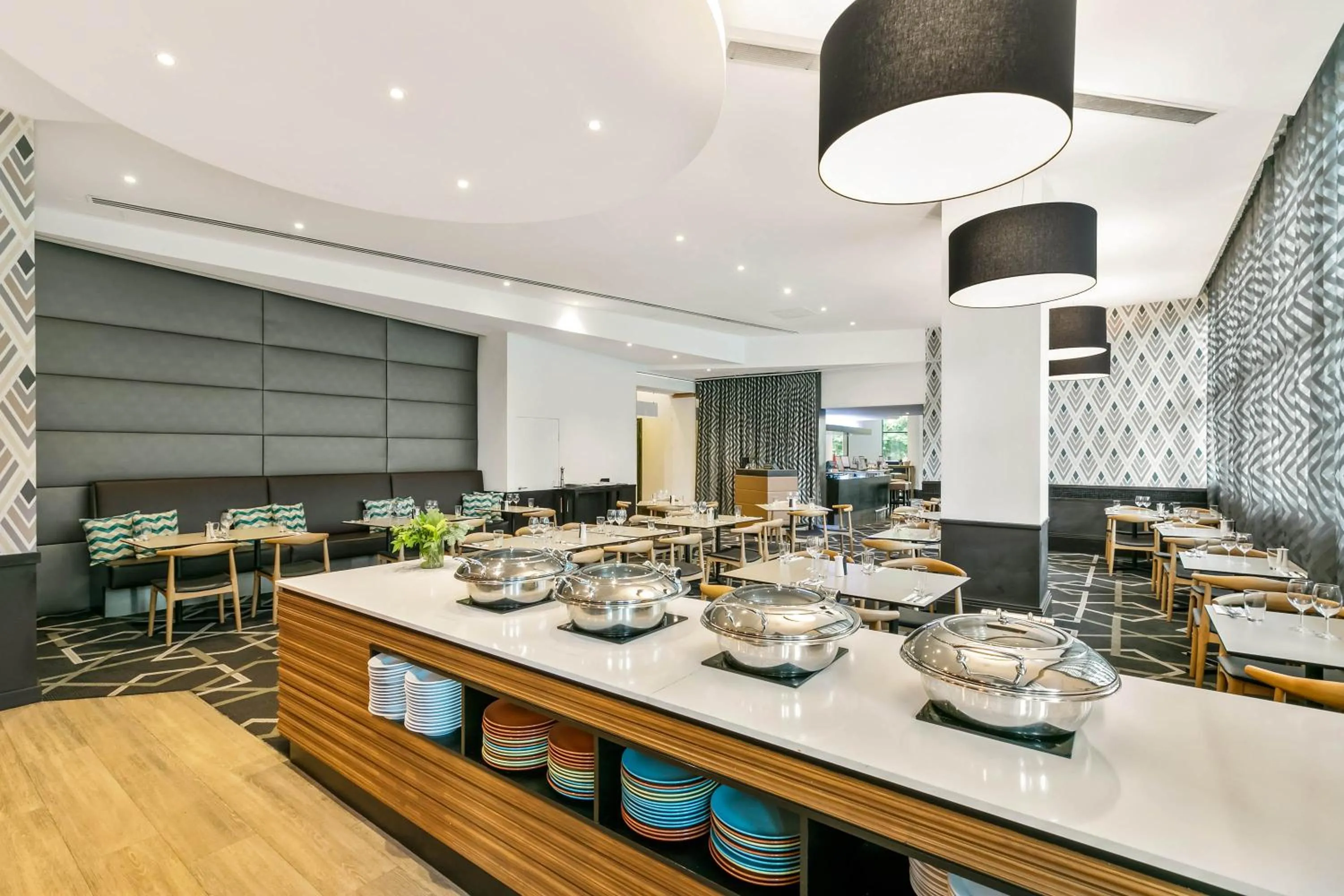 Restaurant/places to eat in Mantra Parramatta