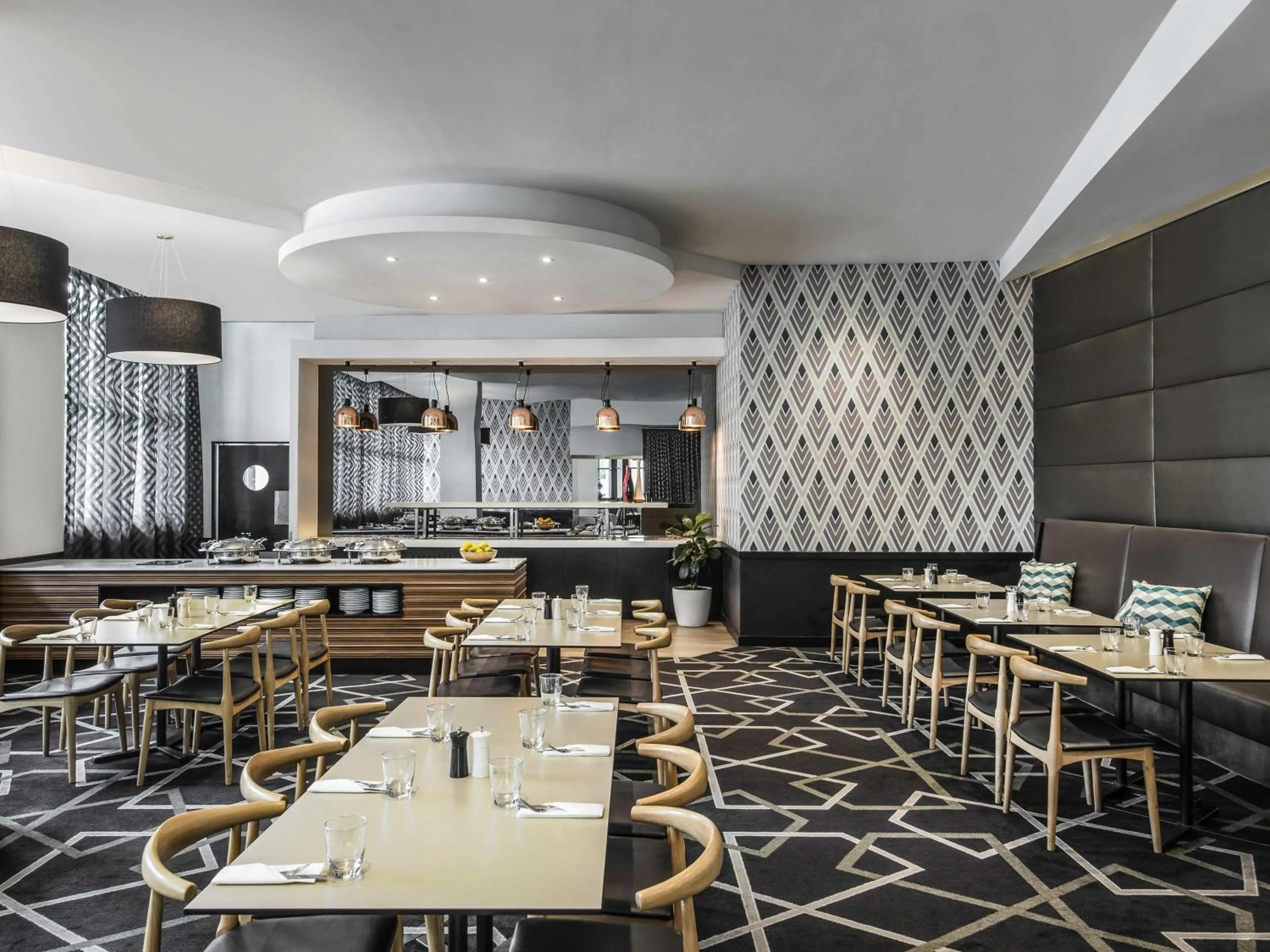 Restaurant/places to eat in Mantra Parramatta