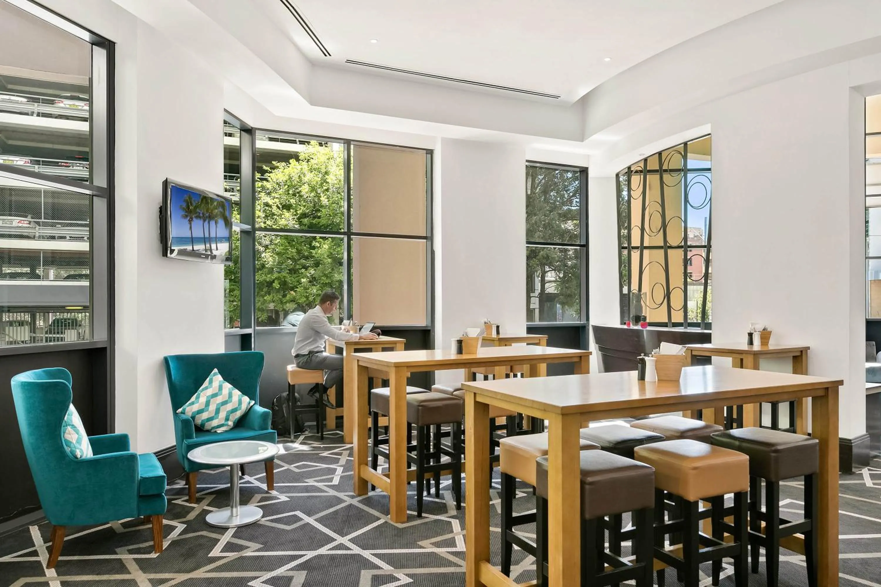 Restaurant/places to eat in Mantra Parramatta