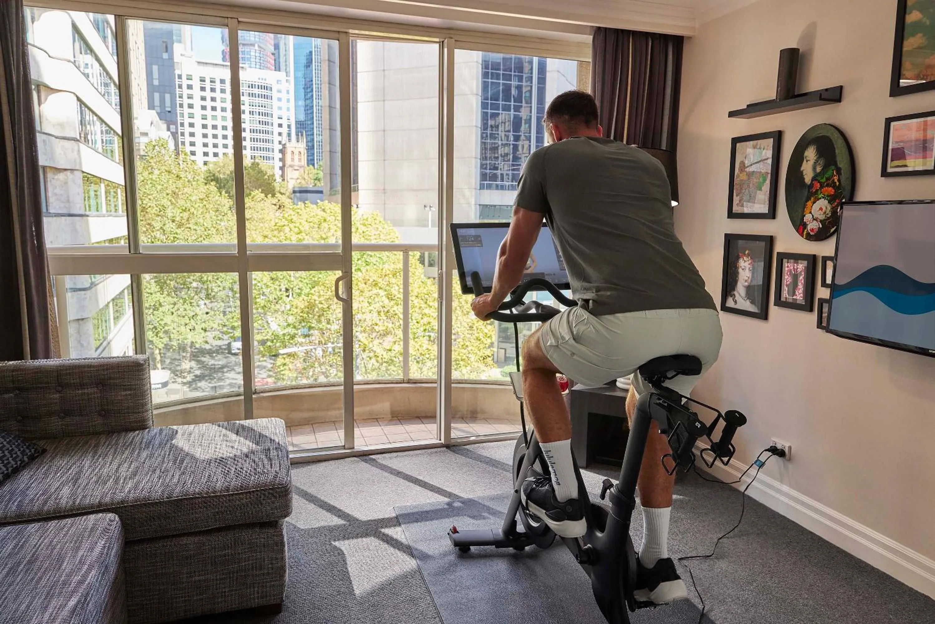 Bedroom in Mantra 2 Bond Street