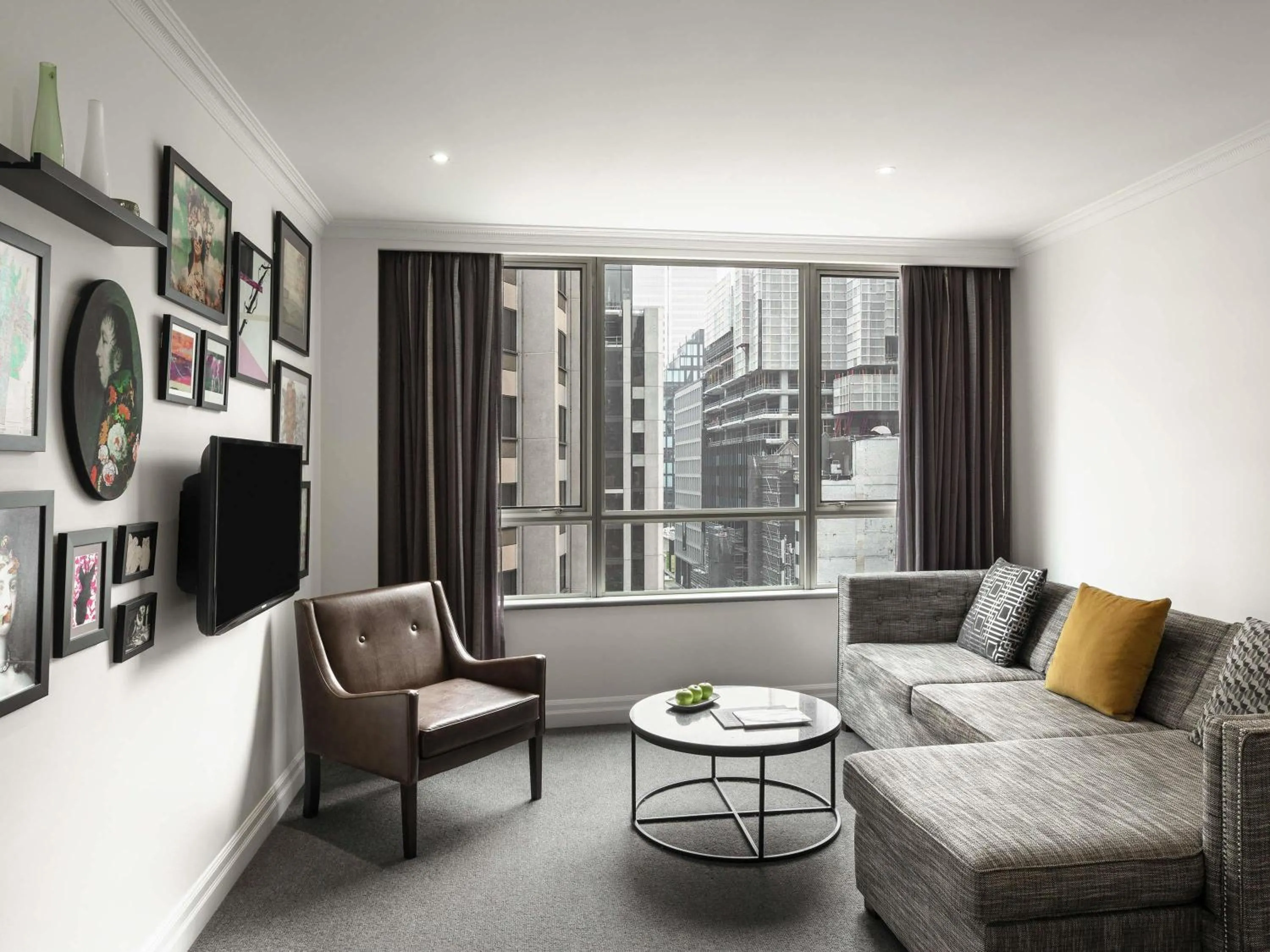 Bedroom in Mantra 2 Bond Street