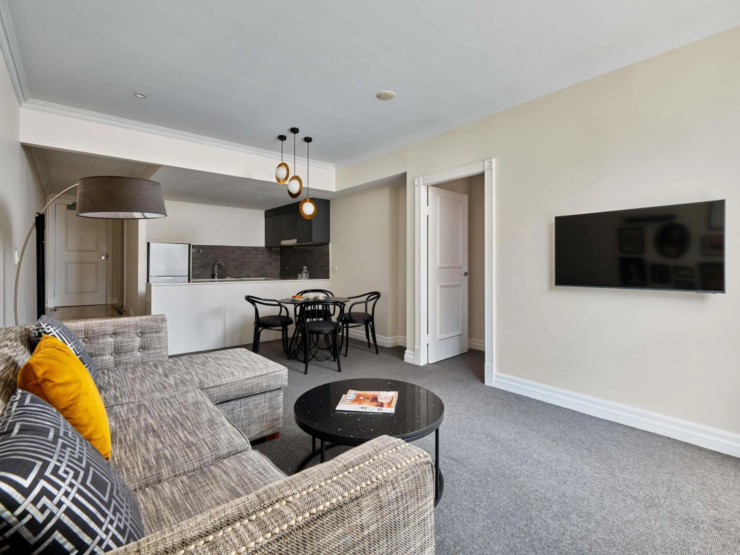 Bedroom in Mantra 2 Bond Street