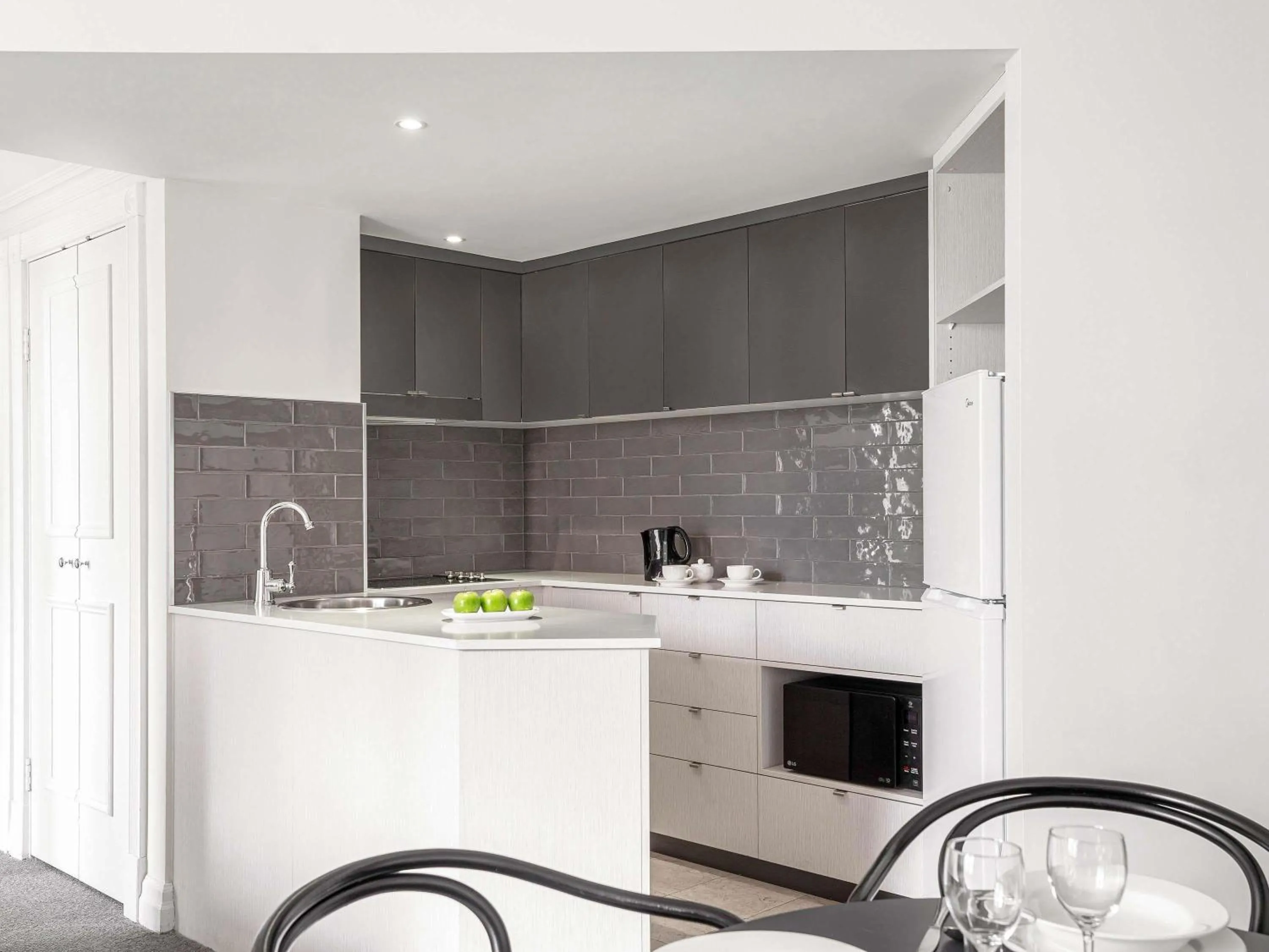 Two-Bedroom Deluxe Room in Mantra 2 Bond Street