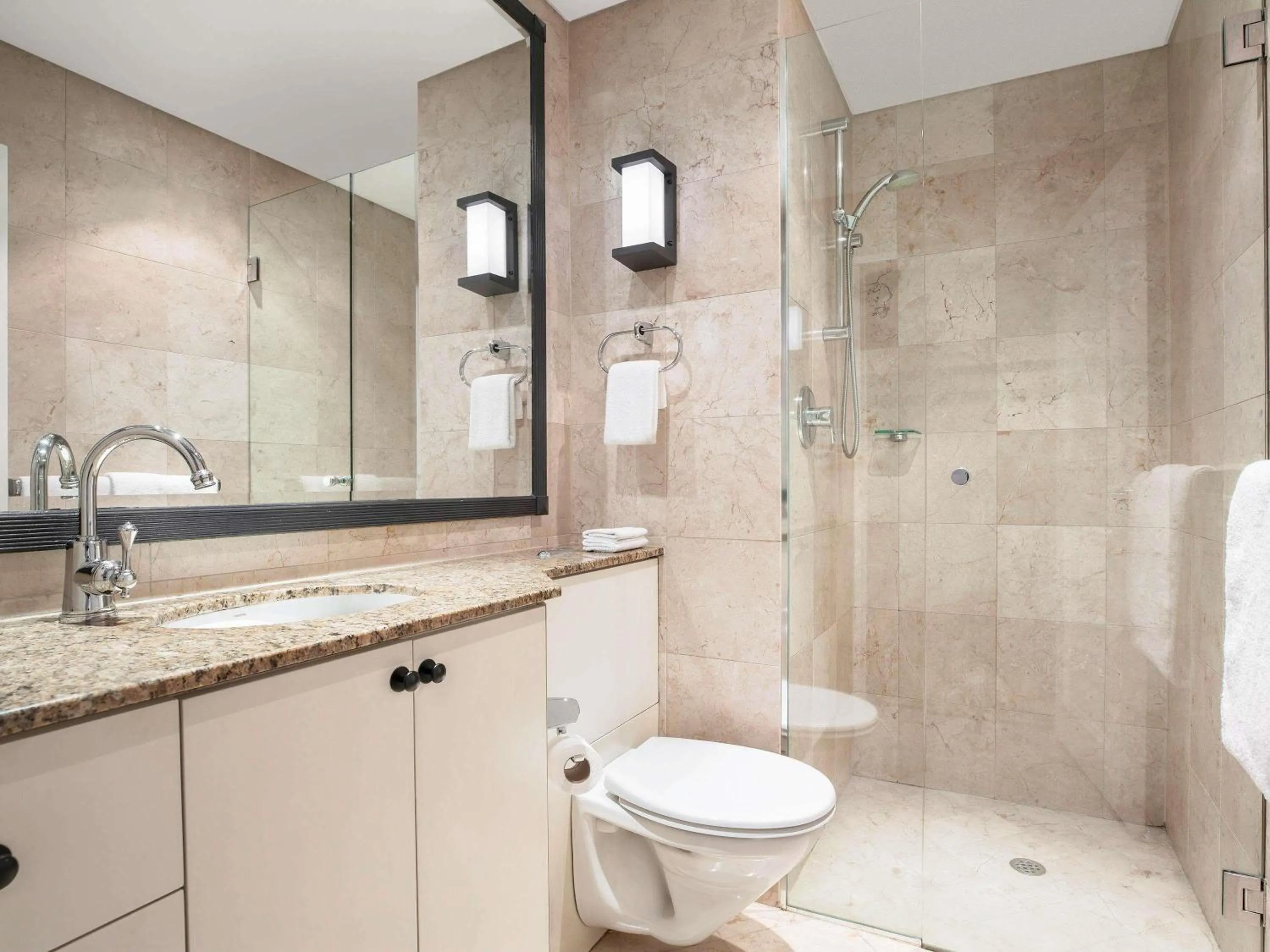 Bedroom in Mantra 2 Bond Street