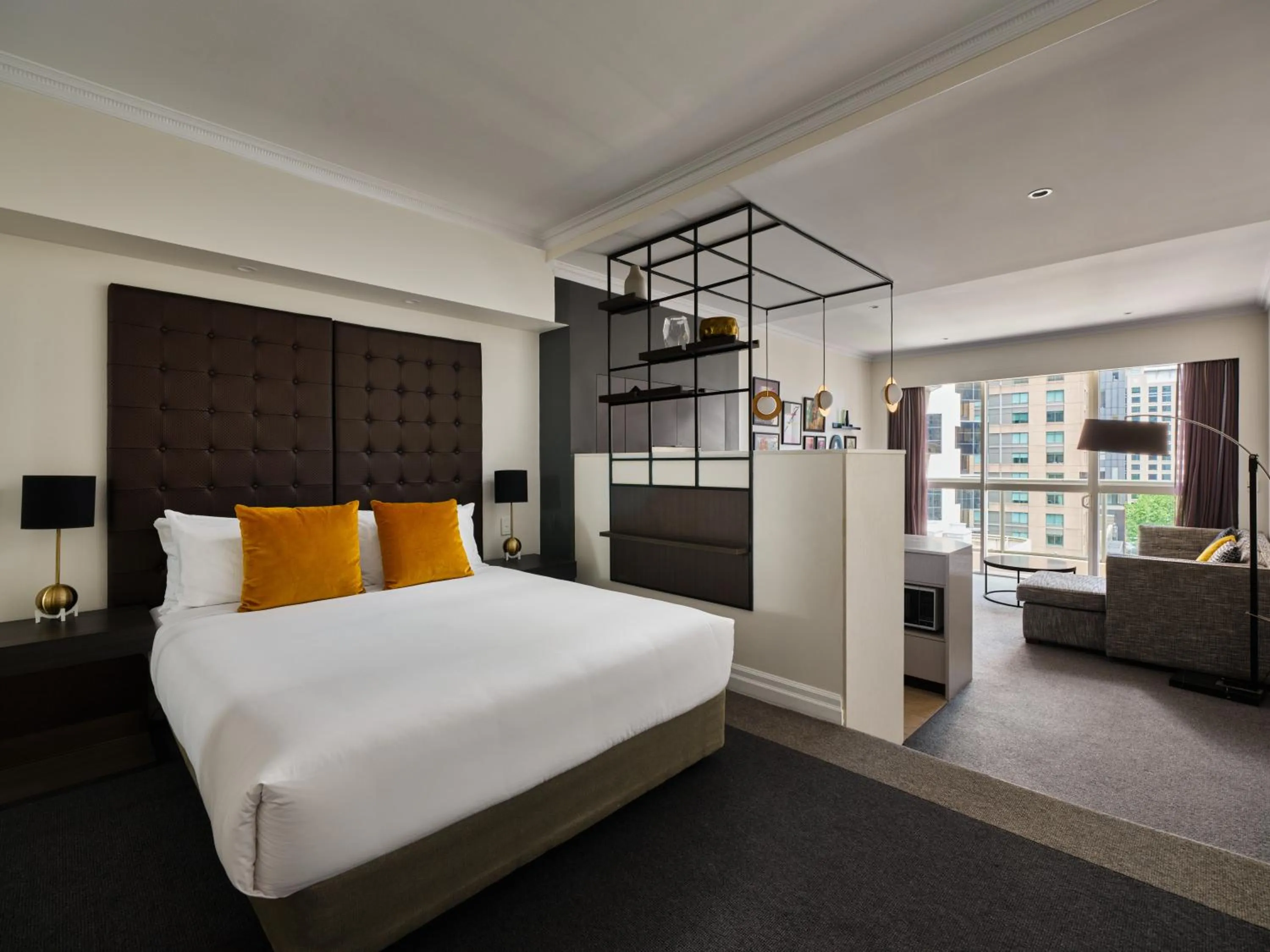 Bedroom, Bed in Mantra 2 Bond Street
