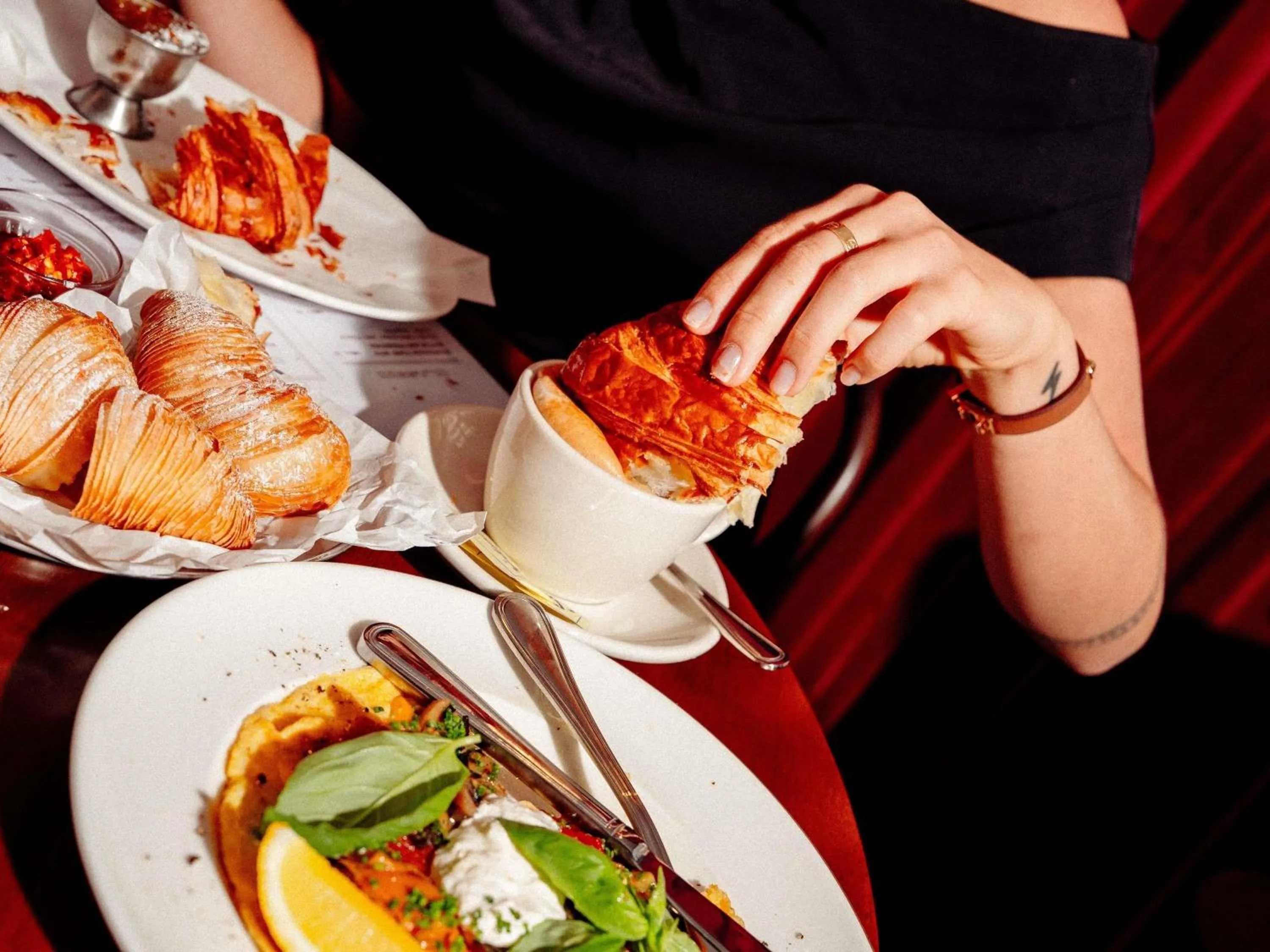 Breakfast in Mantra 2 Bond Street