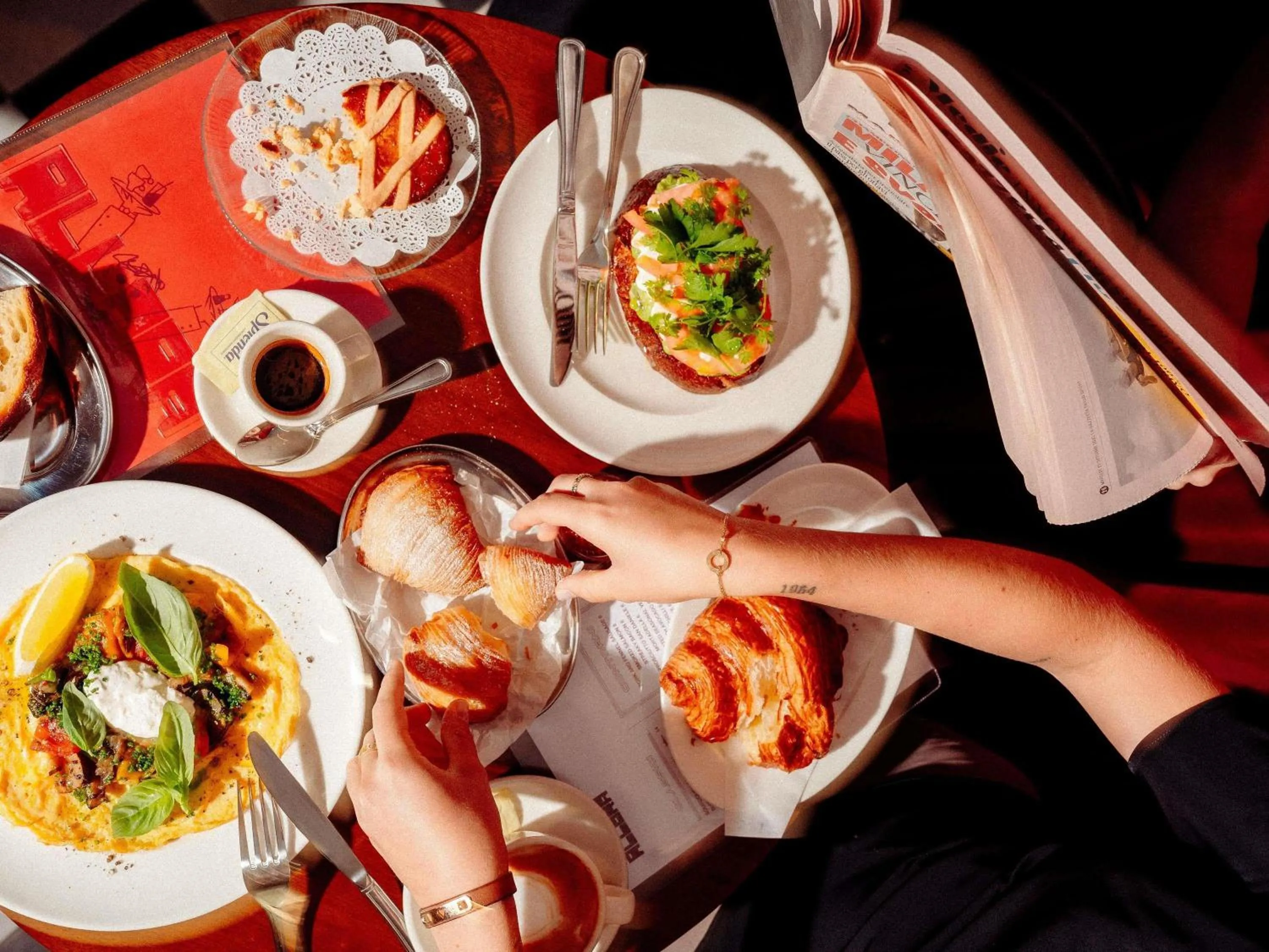 Property building in Mantra 2 Bond Street