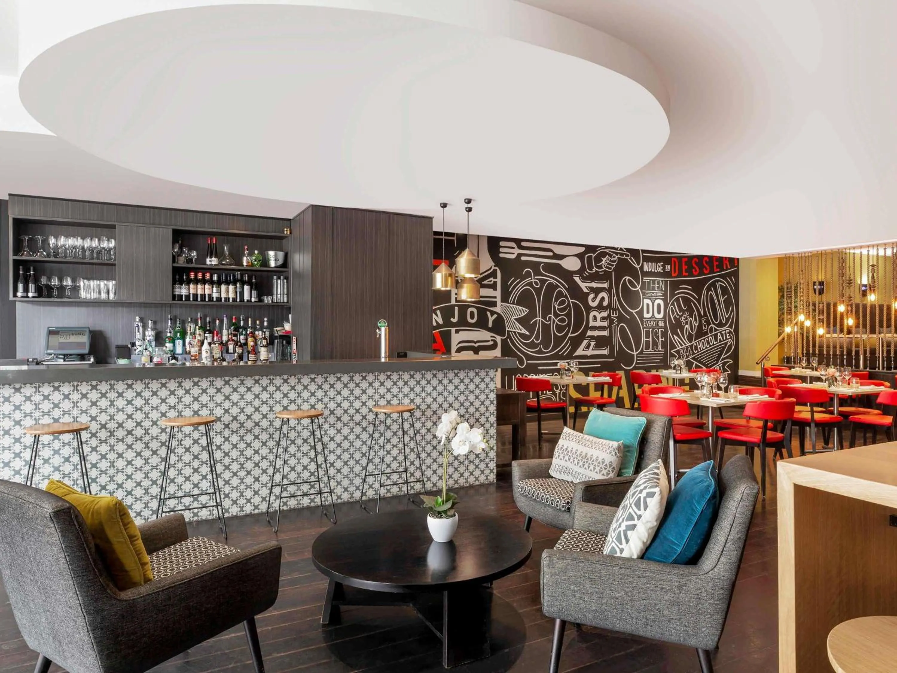 Property building in Mantra Chatswood